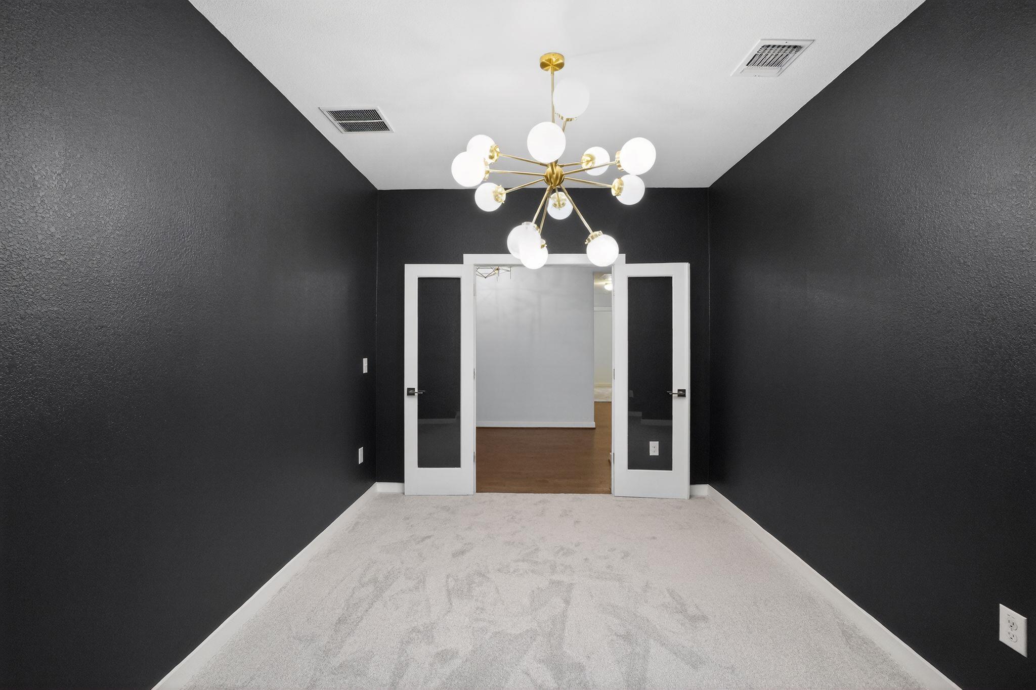 7112 Garnet Mill Ln, Austin, TX 78744