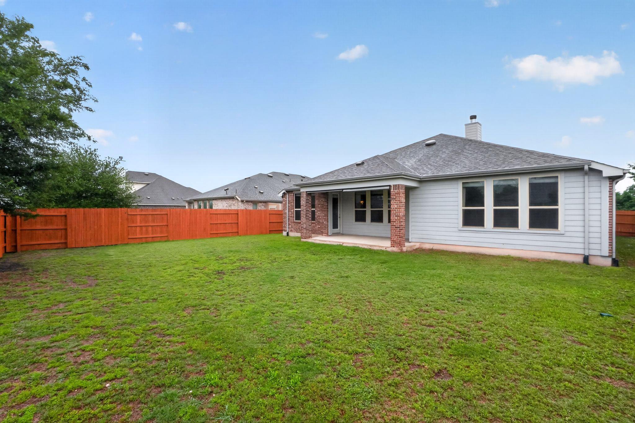 7112 Garnet Mill Ln, Austin, TX 78744