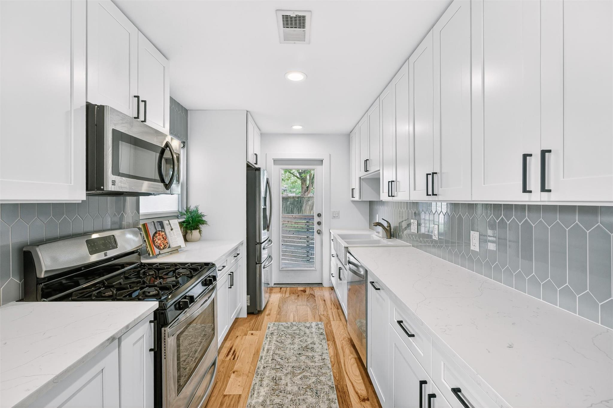 3005 Birdwood Cir, Austin, TX 78704