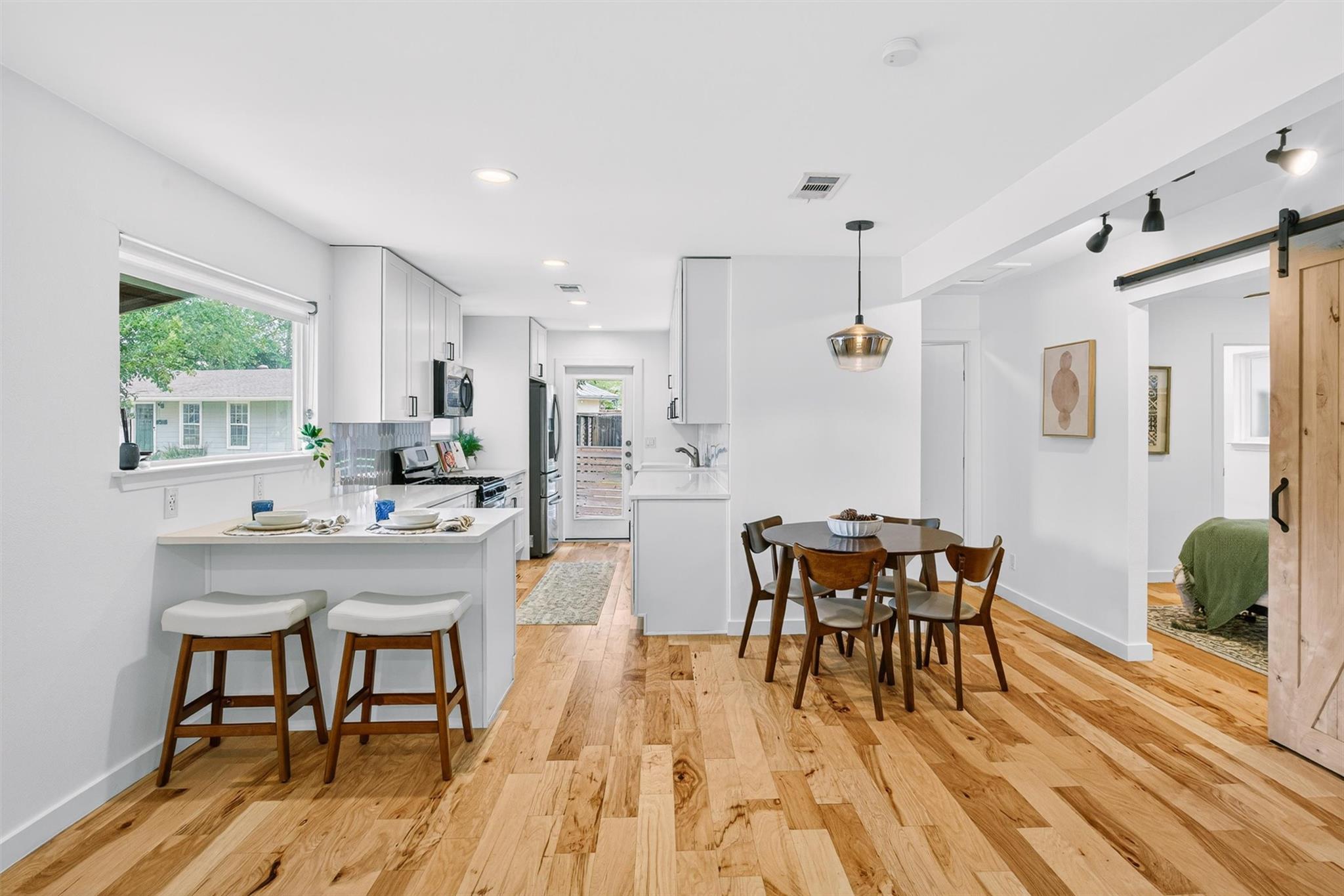 3005 Birdwood Cir, Austin, TX 78704