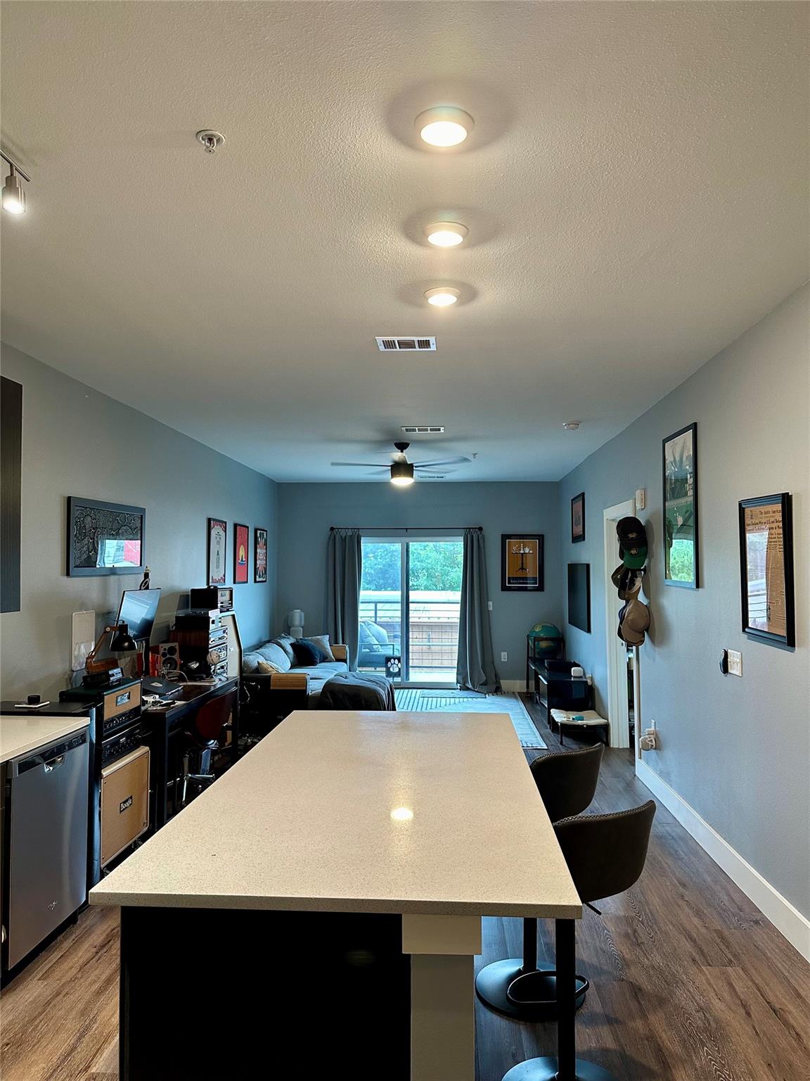 6444 Burnet Rd # 203, Austin, TX 78757