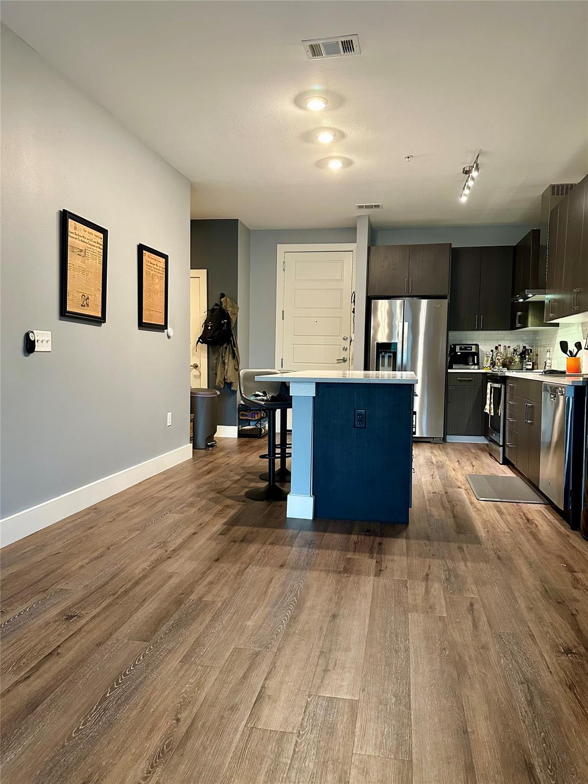 6444 Burnet Rd # 203, Austin, TX 78757