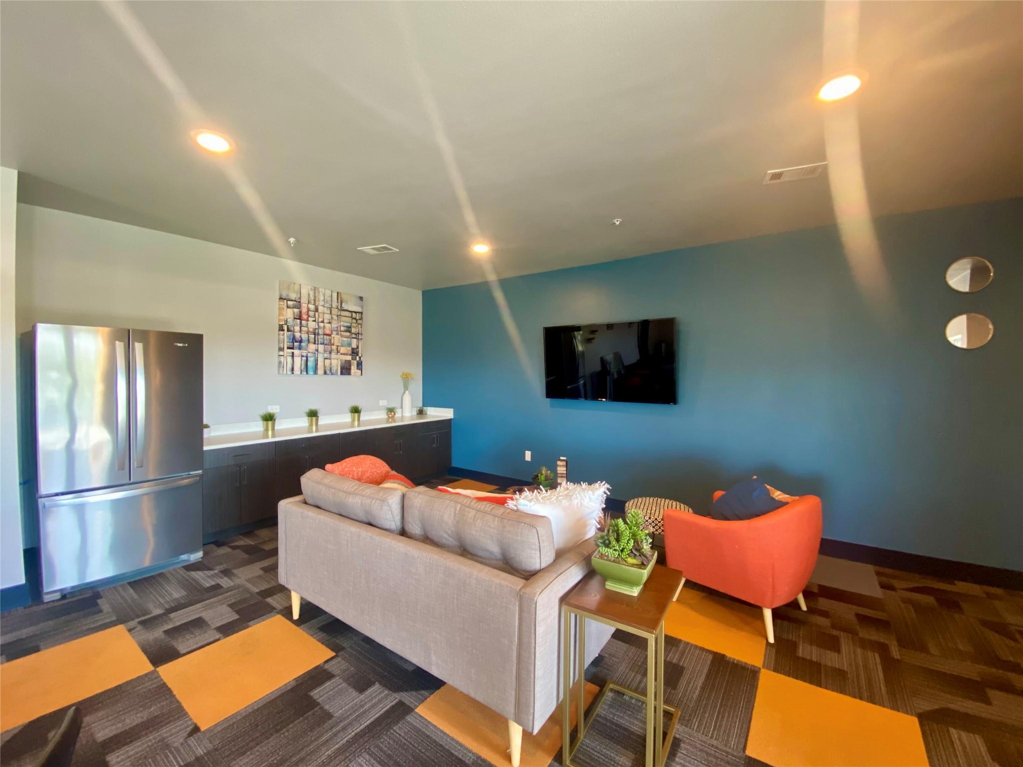 6444 Burnet Rd # 203, Austin, TX 78757