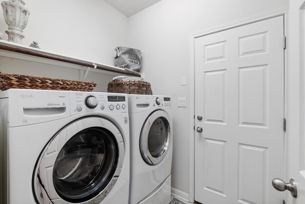 2204 Granite Hill Dr, Leander, TX 78641