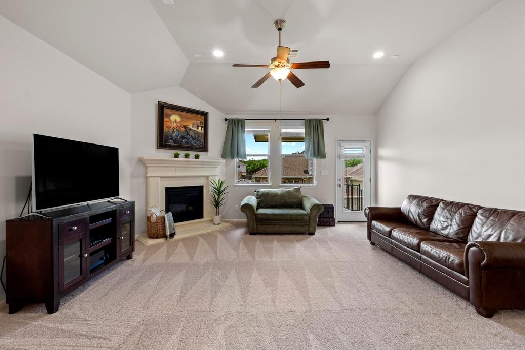 2204 Granite Hill Dr, Leander, TX 78641