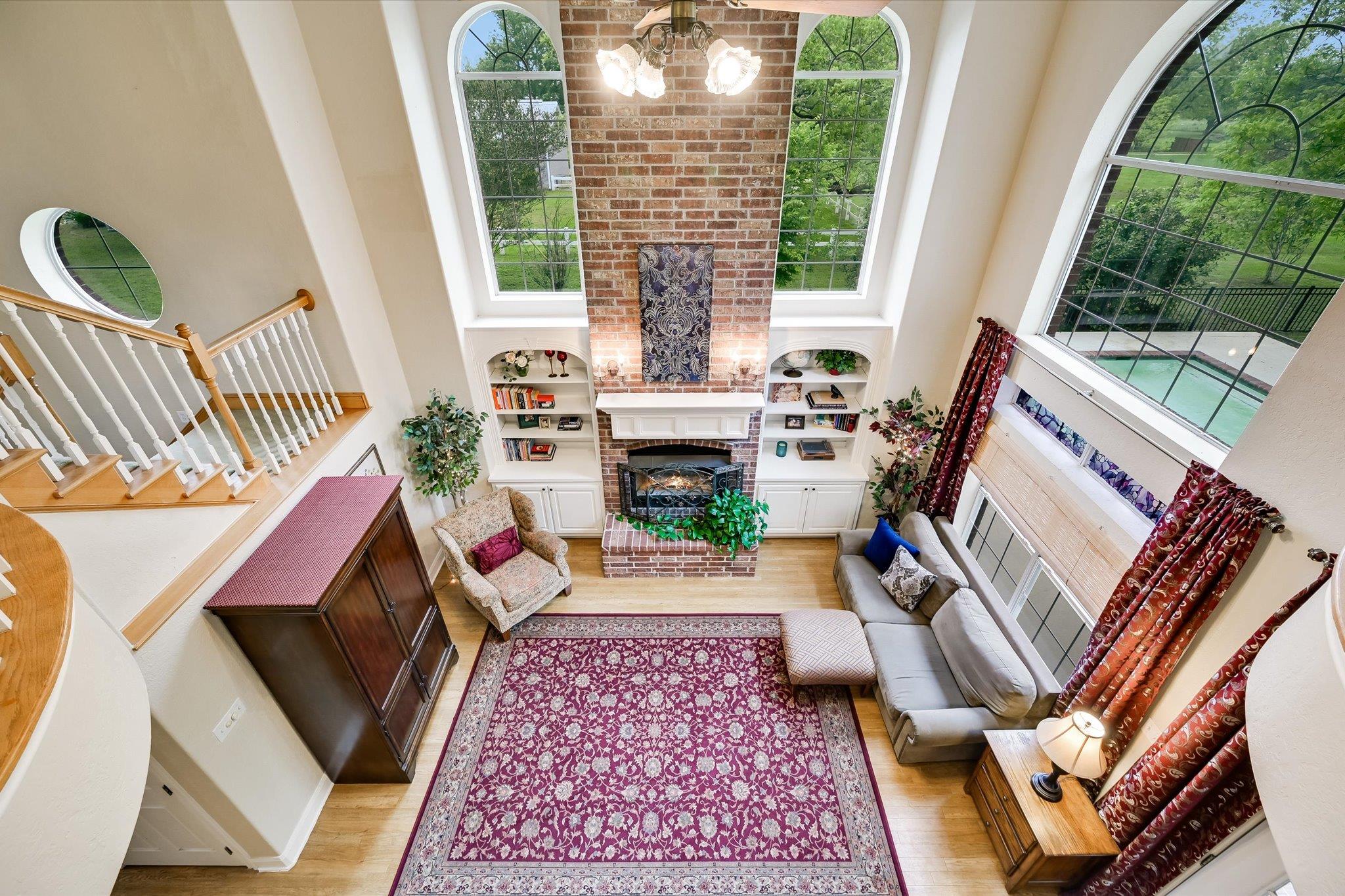 220 2 Mile Ln, Smithville, TX 78957