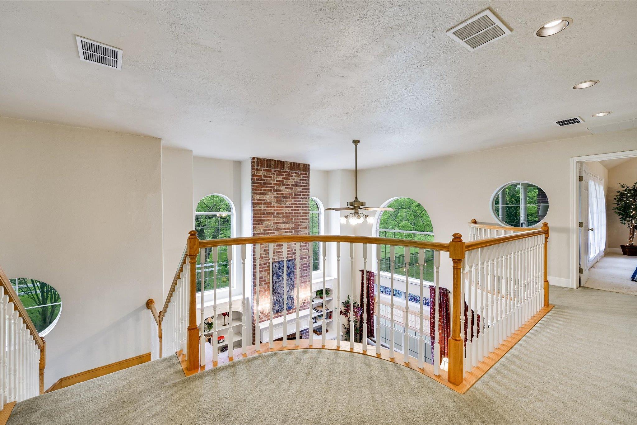 220 2 Mile Ln, Smithville, TX 78957