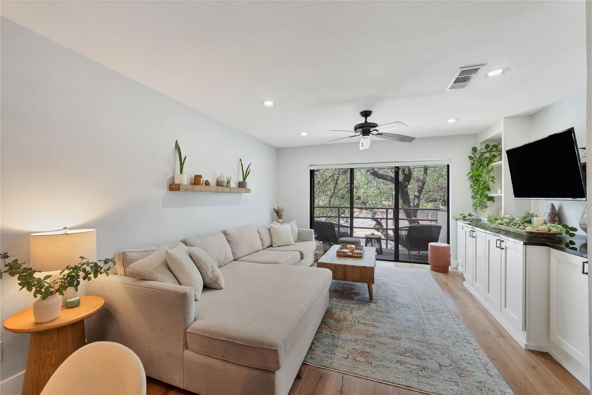 2605 Enfield Rd # 221, Austin, TX 78703