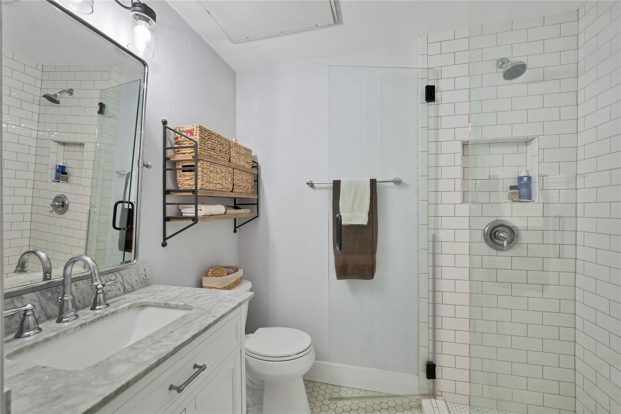 2605 Enfield Rd # 221, Austin, TX 78703