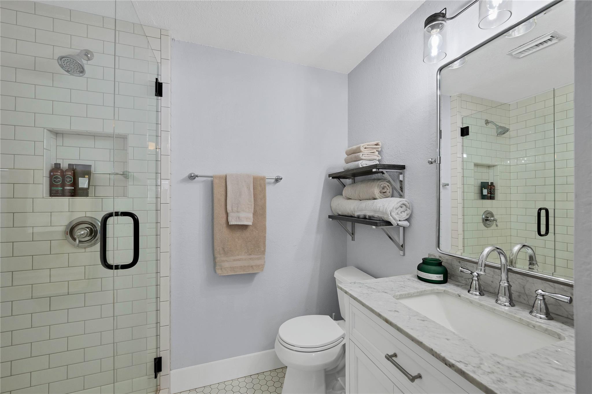 2605 Enfield Rd # 221, Austin, TX 78703