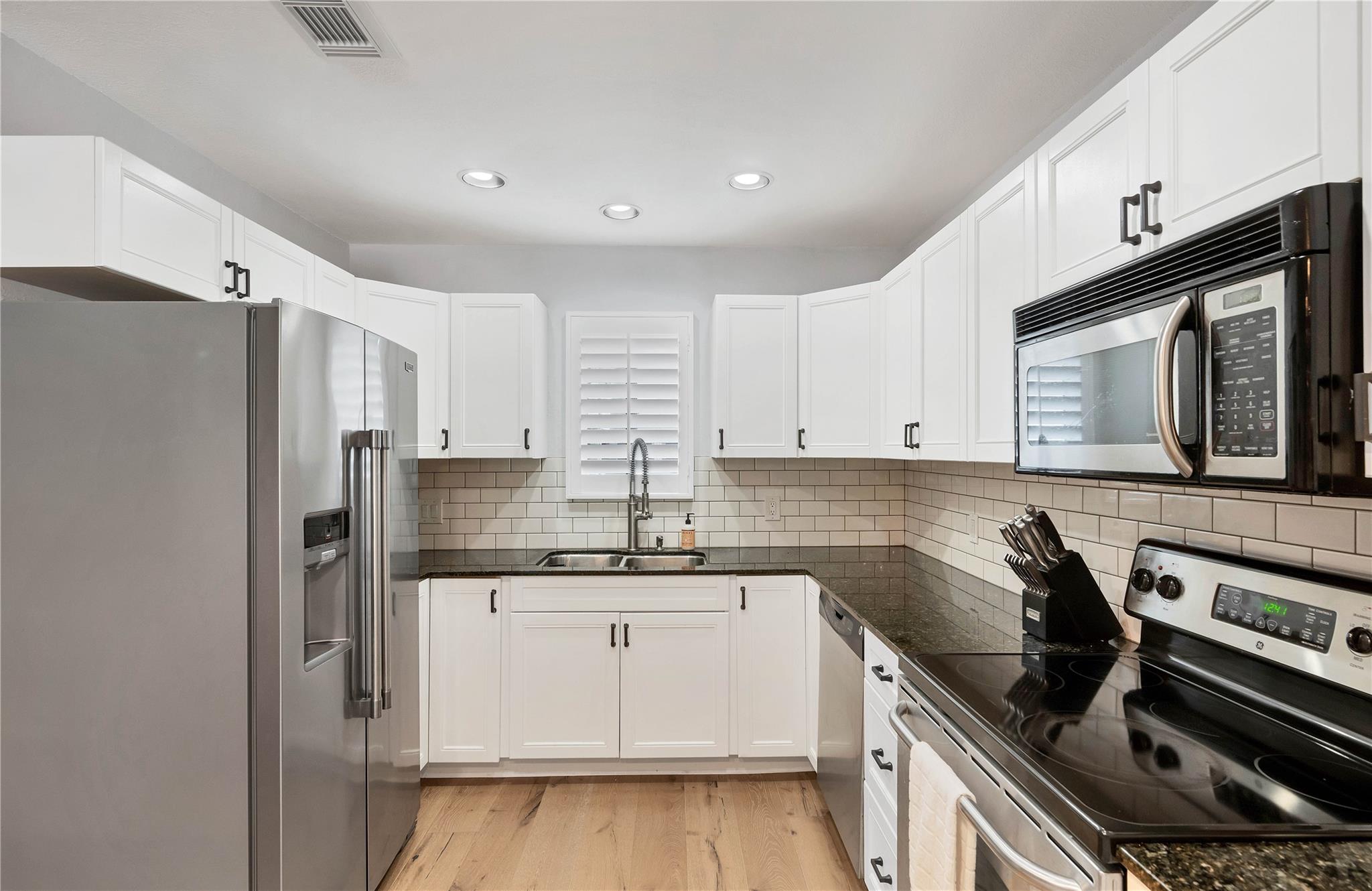 2605 Enfield Rd # 221, Austin, TX 78703