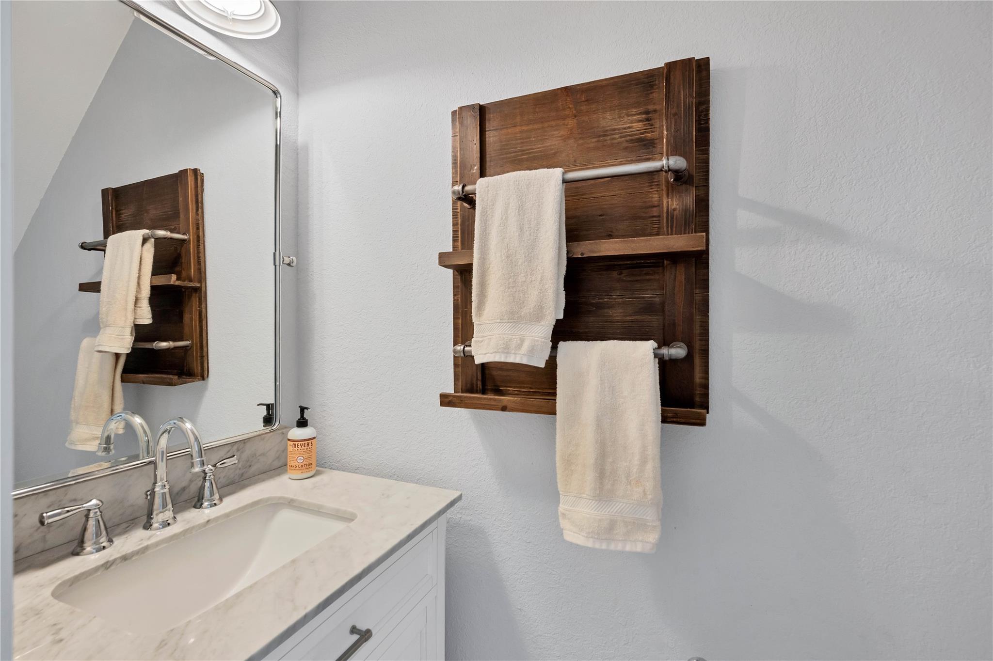 2605 Enfield Rd # 221, Austin, TX 78703