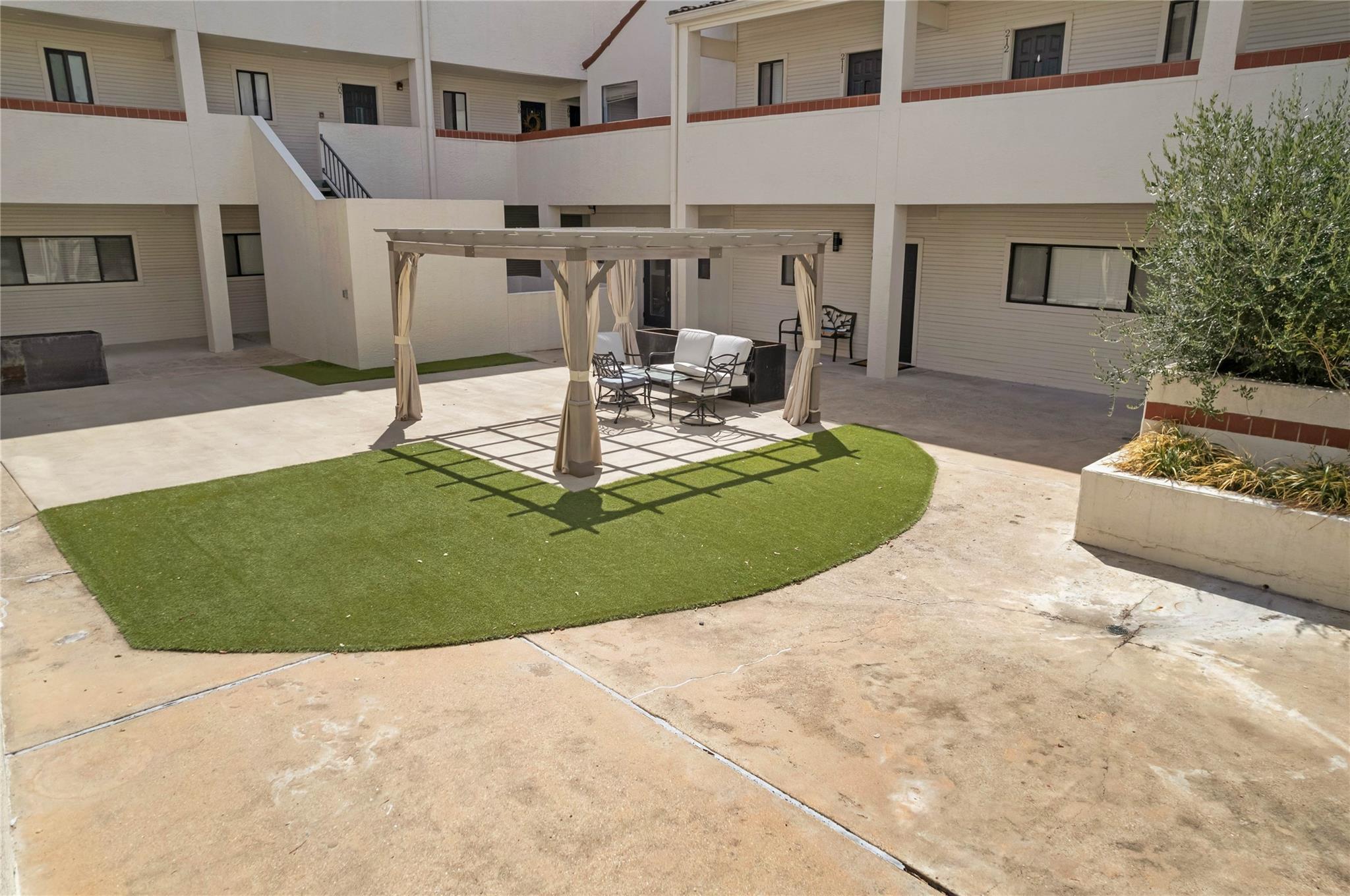 2605 Enfield Rd # 221, Austin, TX 78703