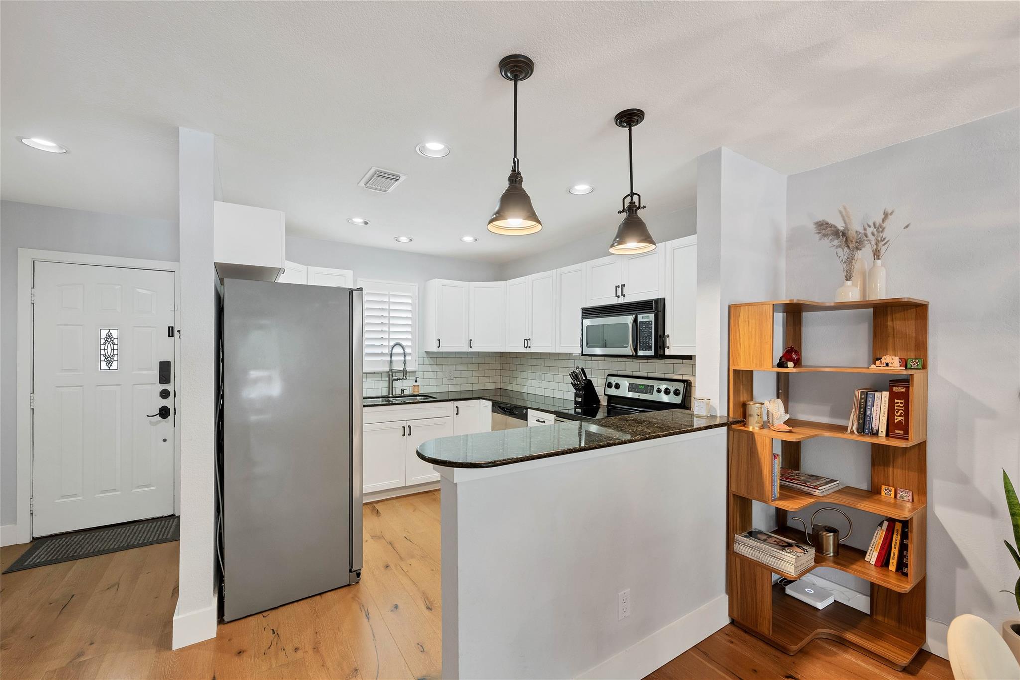 2605 Enfield Rd # 221, Austin, TX 78703