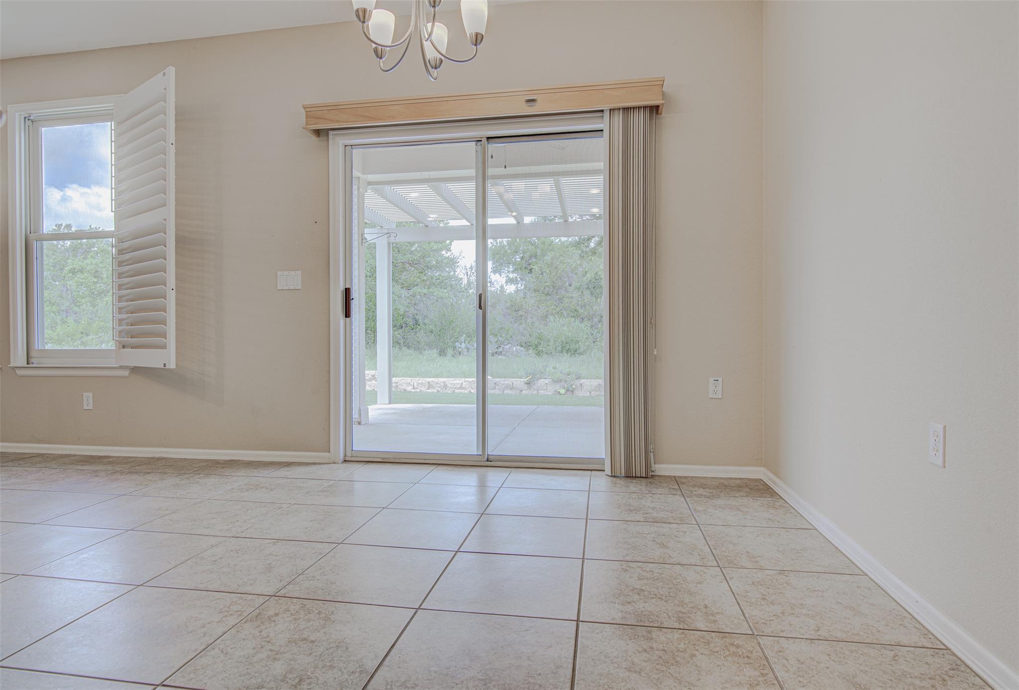 321 Cooper Lake Dr, Georgetown, TX 78633