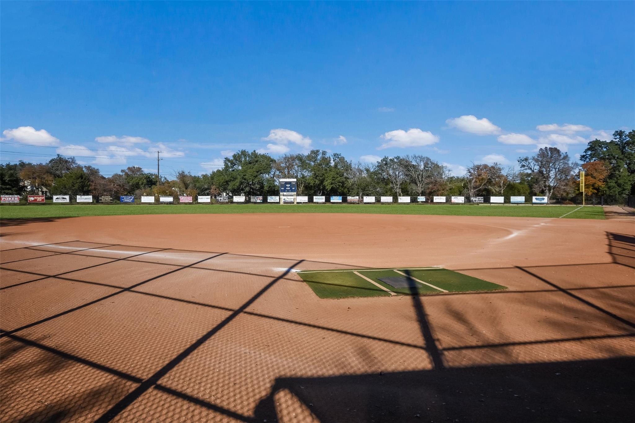 321 Cooper Lake Dr, Georgetown, TX 78633