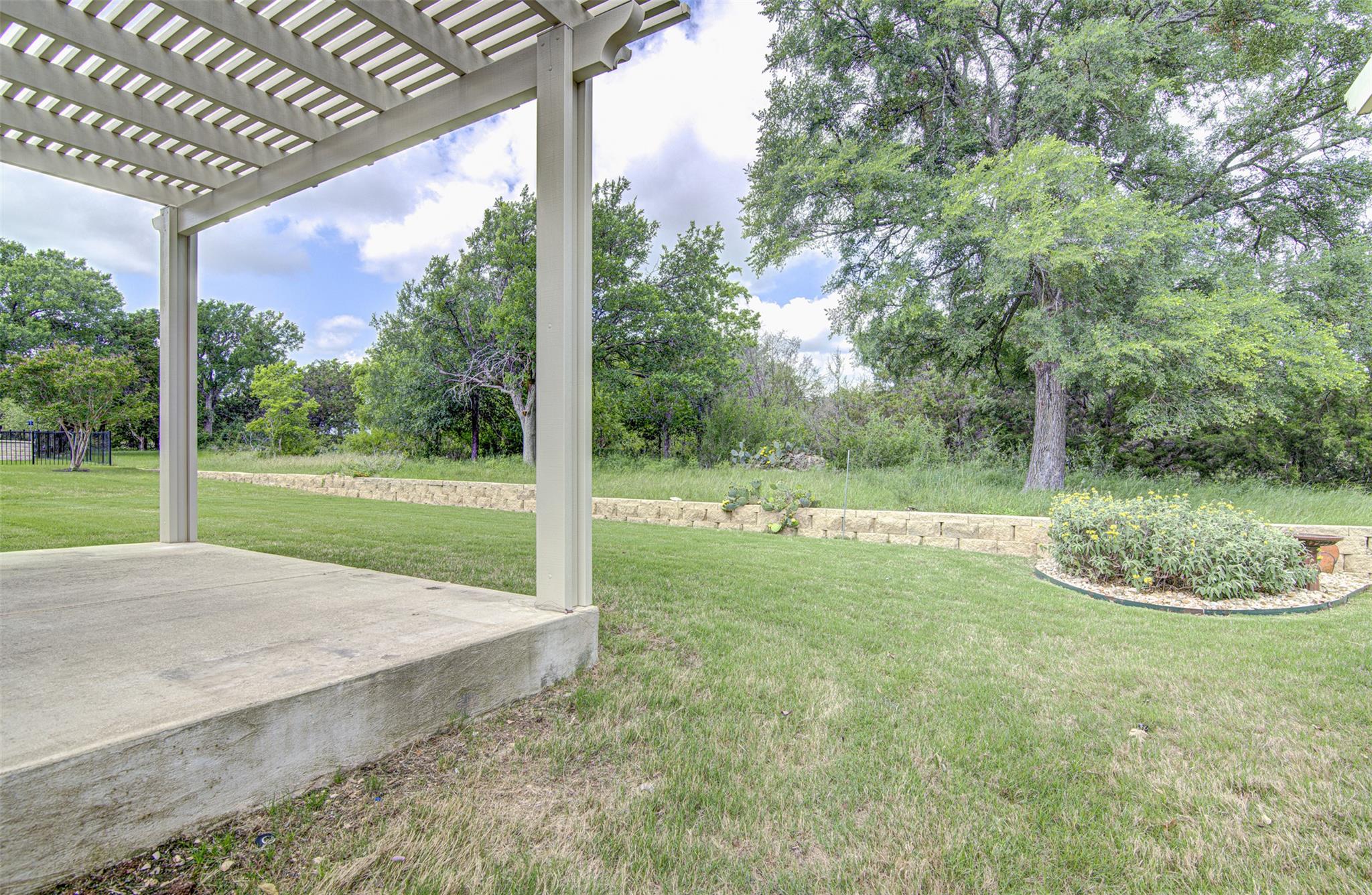 321 Cooper Lake Dr, Georgetown, TX 78633
