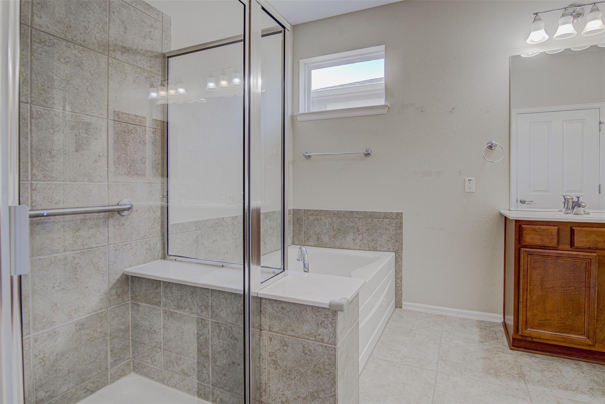 321 Cooper Lake Dr, Georgetown, TX 78633