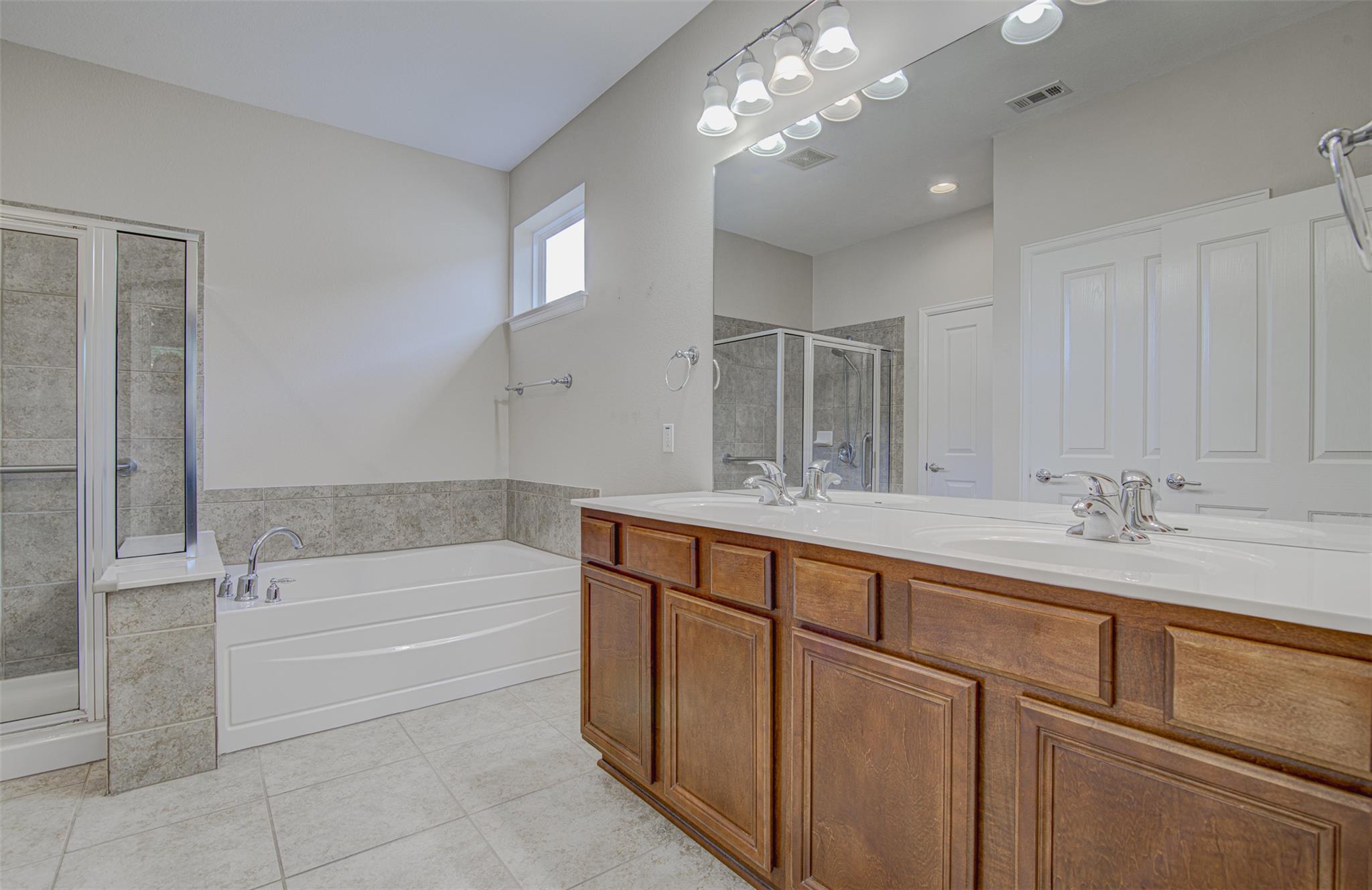 321 Cooper Lake Dr, Georgetown, TX 78633