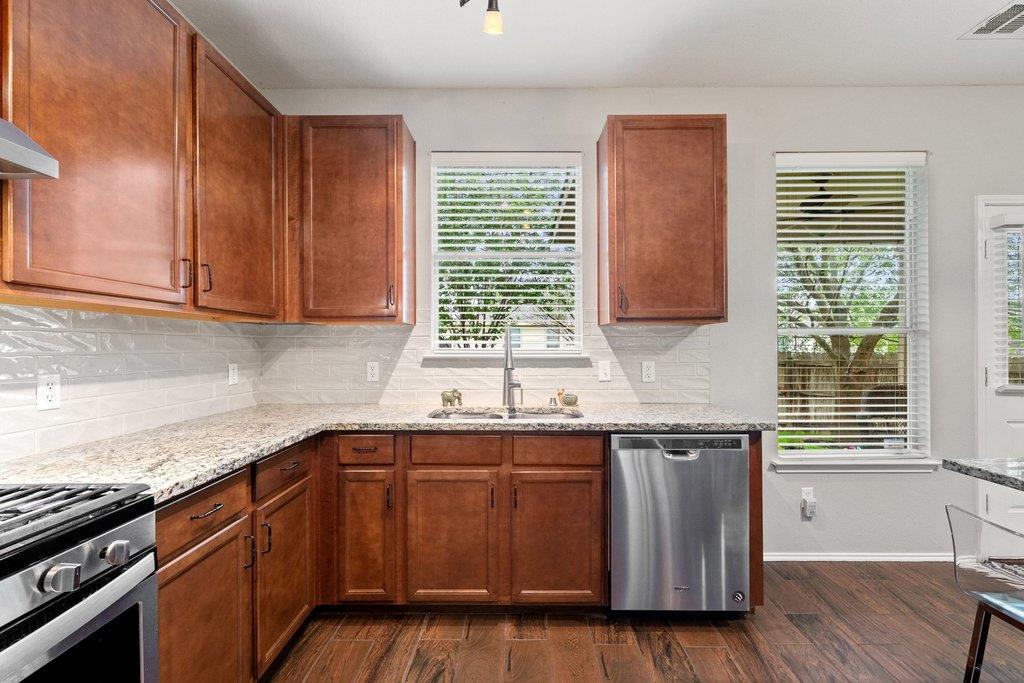 140 Wolfberry Path, Buda, TX 78610