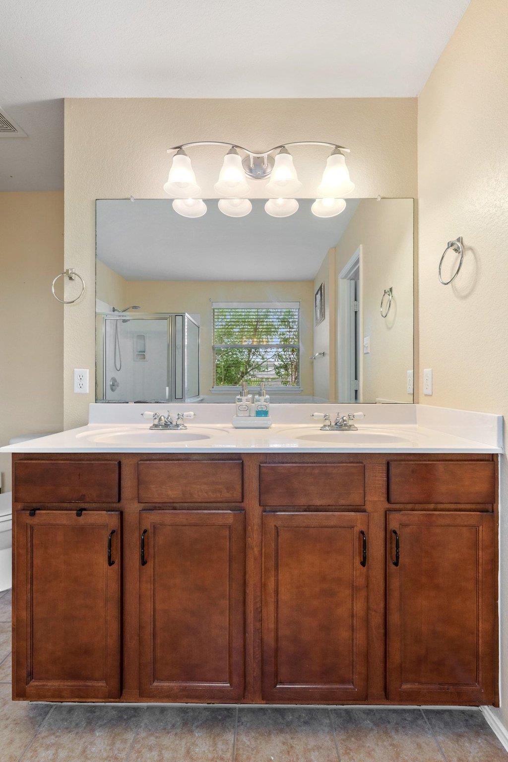 140 Wolfberry Path, Buda, TX 78610