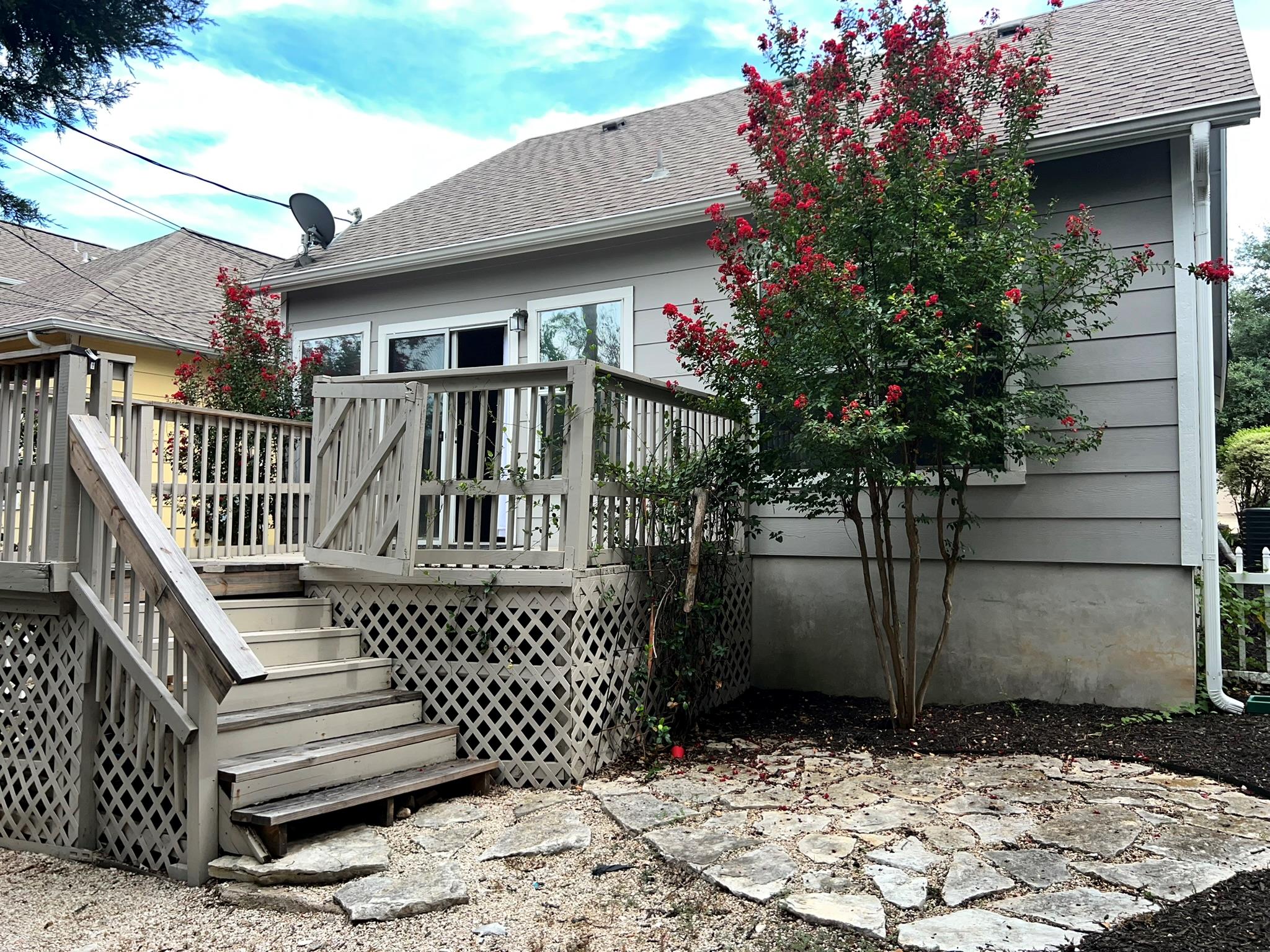 1310 E 3rd St, Georgetown, TX 78626