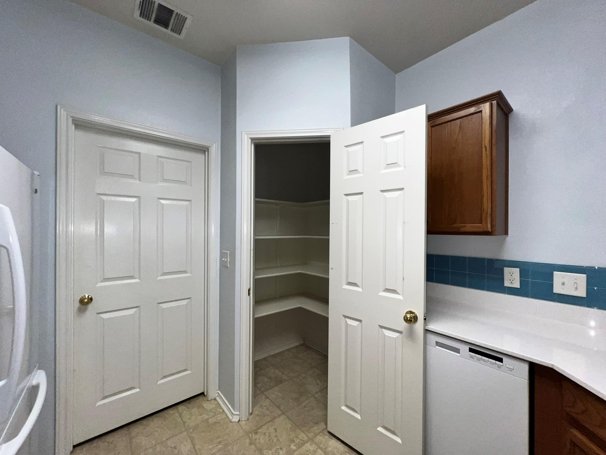 1310 E 3rd St, Georgetown, TX 78626