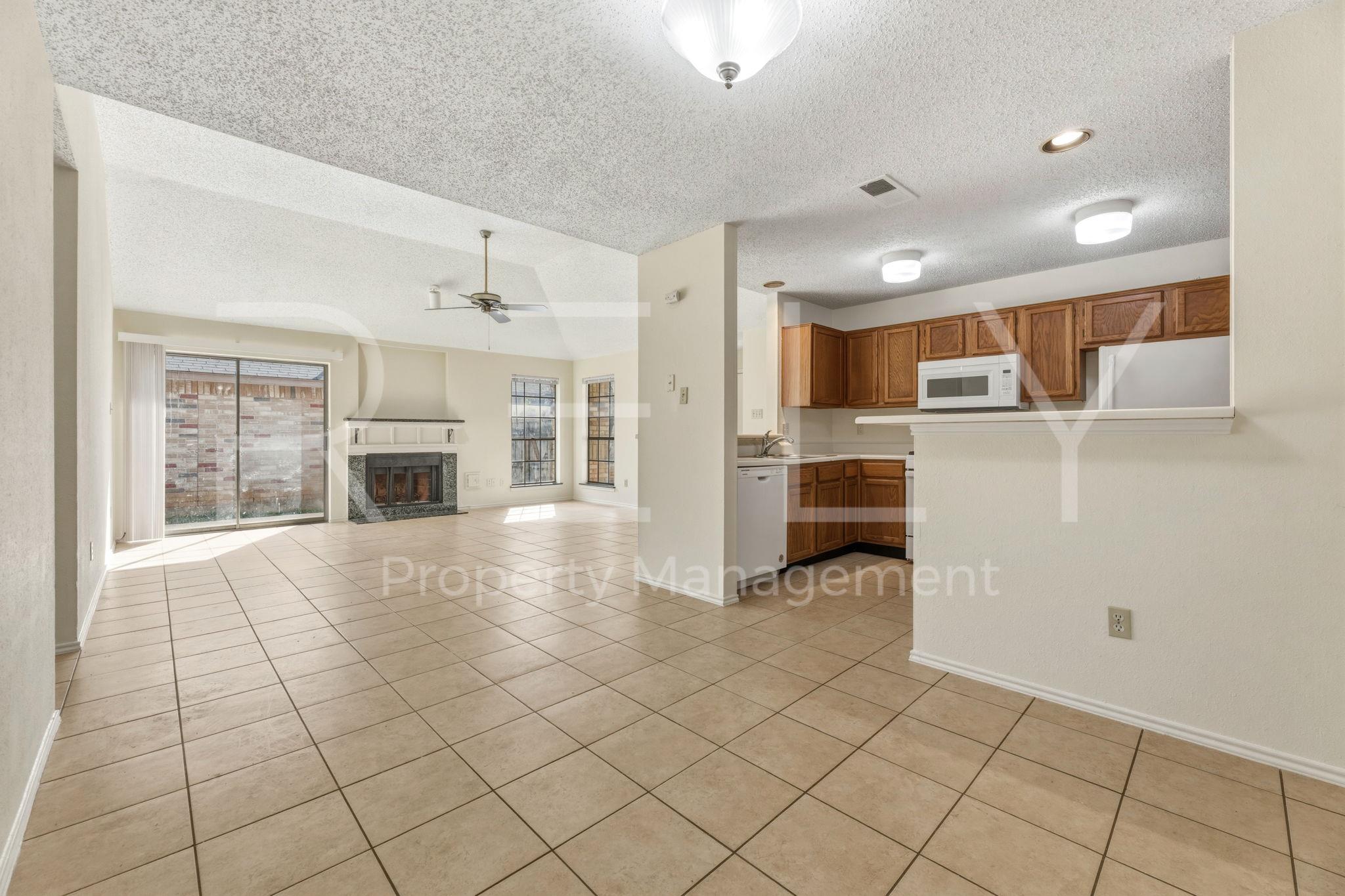 604 David Curry Dr, Round Rock, TX 78664