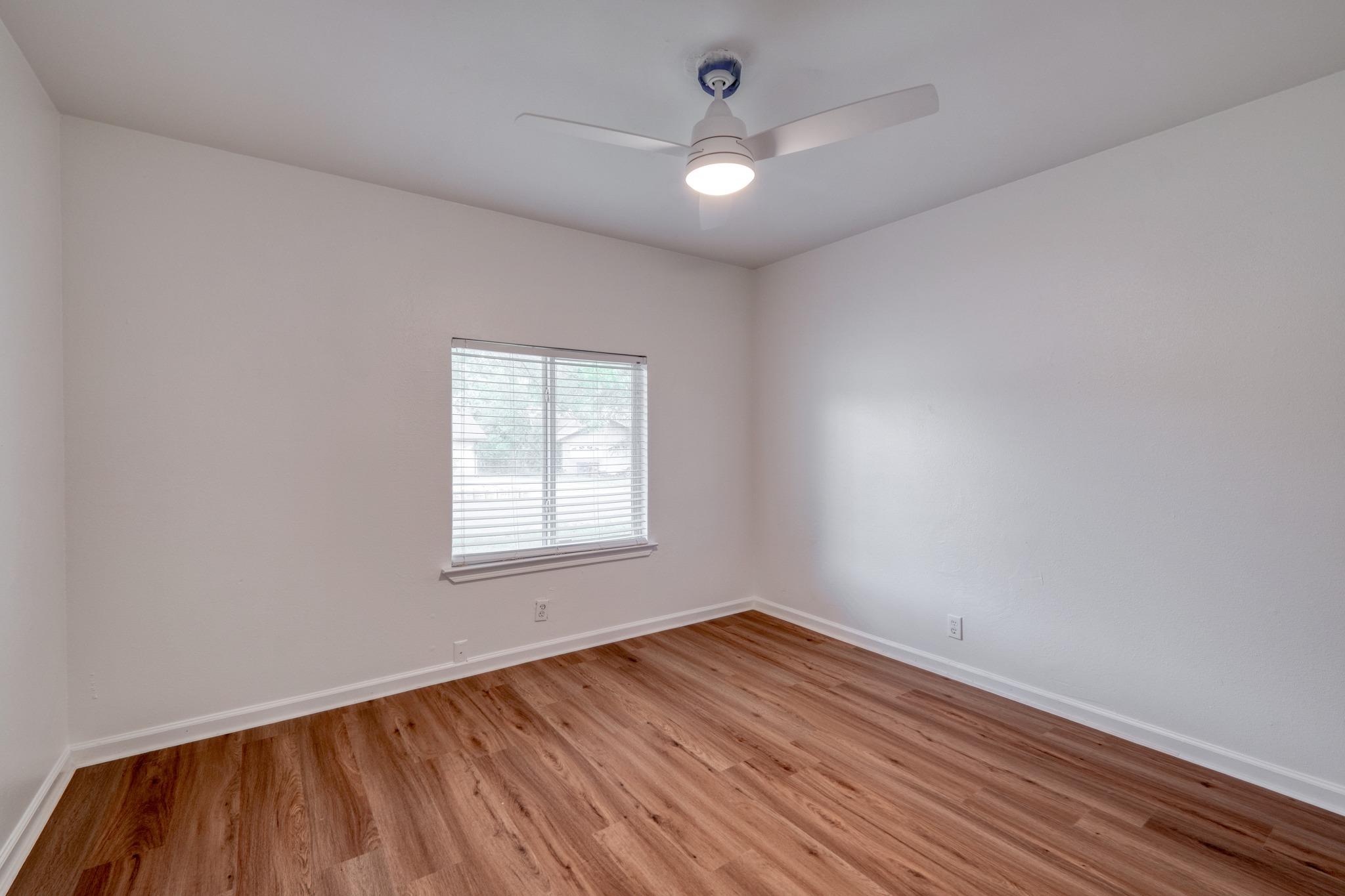 10214 Oak Hollow Dr, Austin, TX 78758