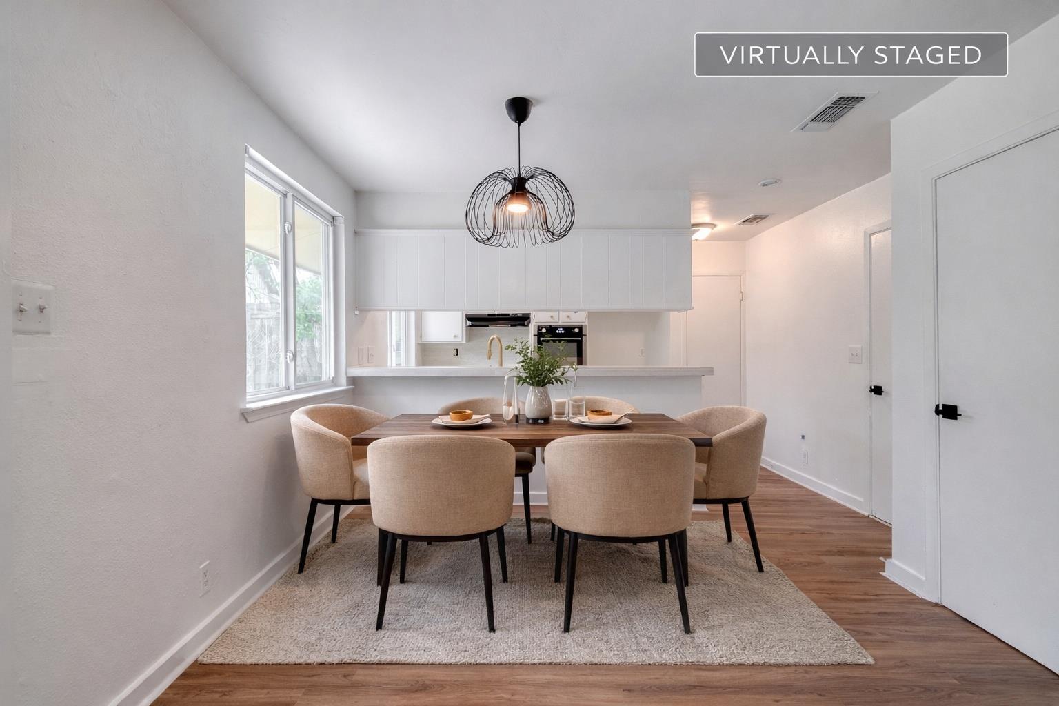 10214 Oak Hollow Dr, Austin, TX 78758