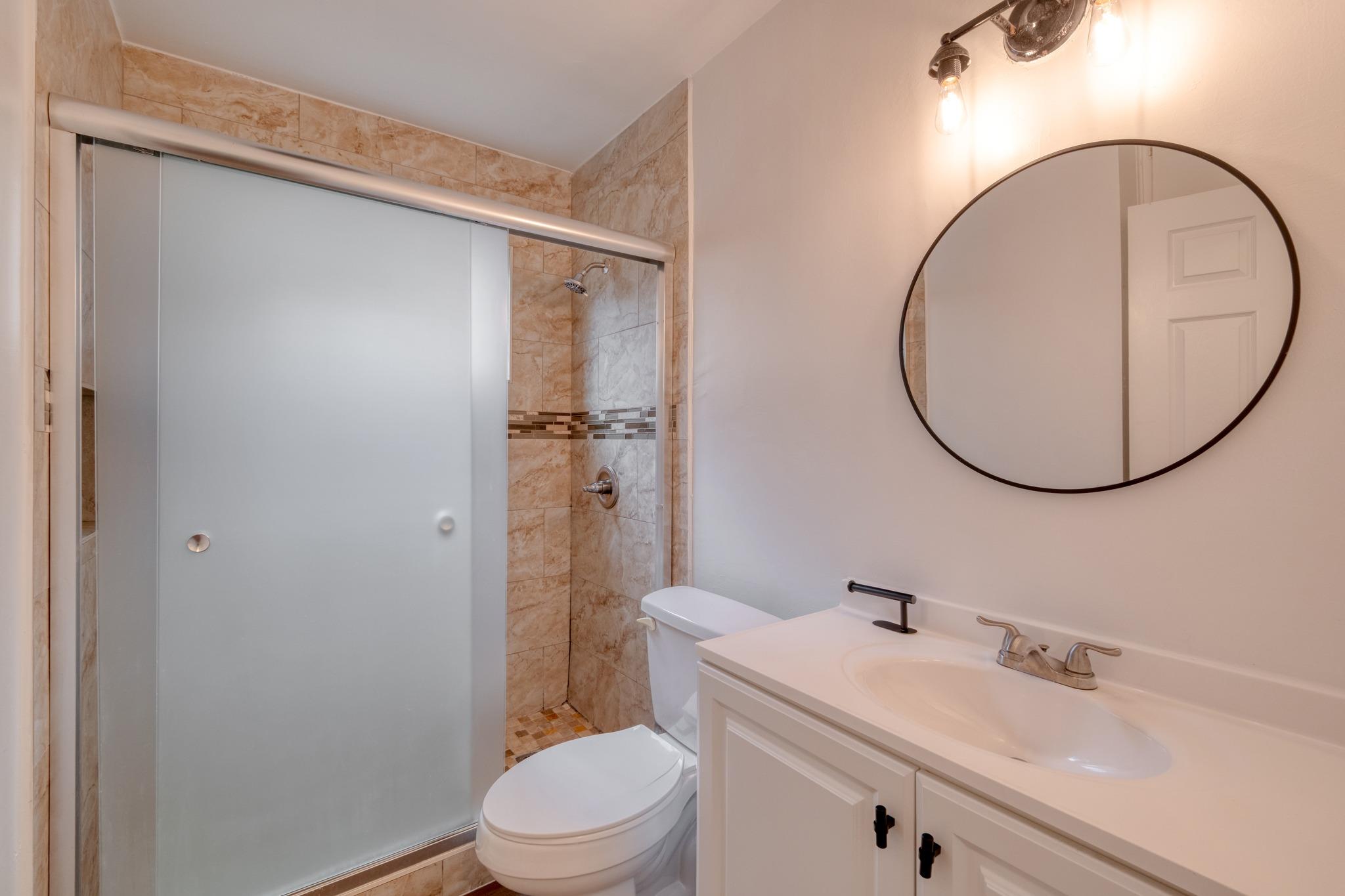 10214 Oak Hollow Dr, Austin, TX 78758