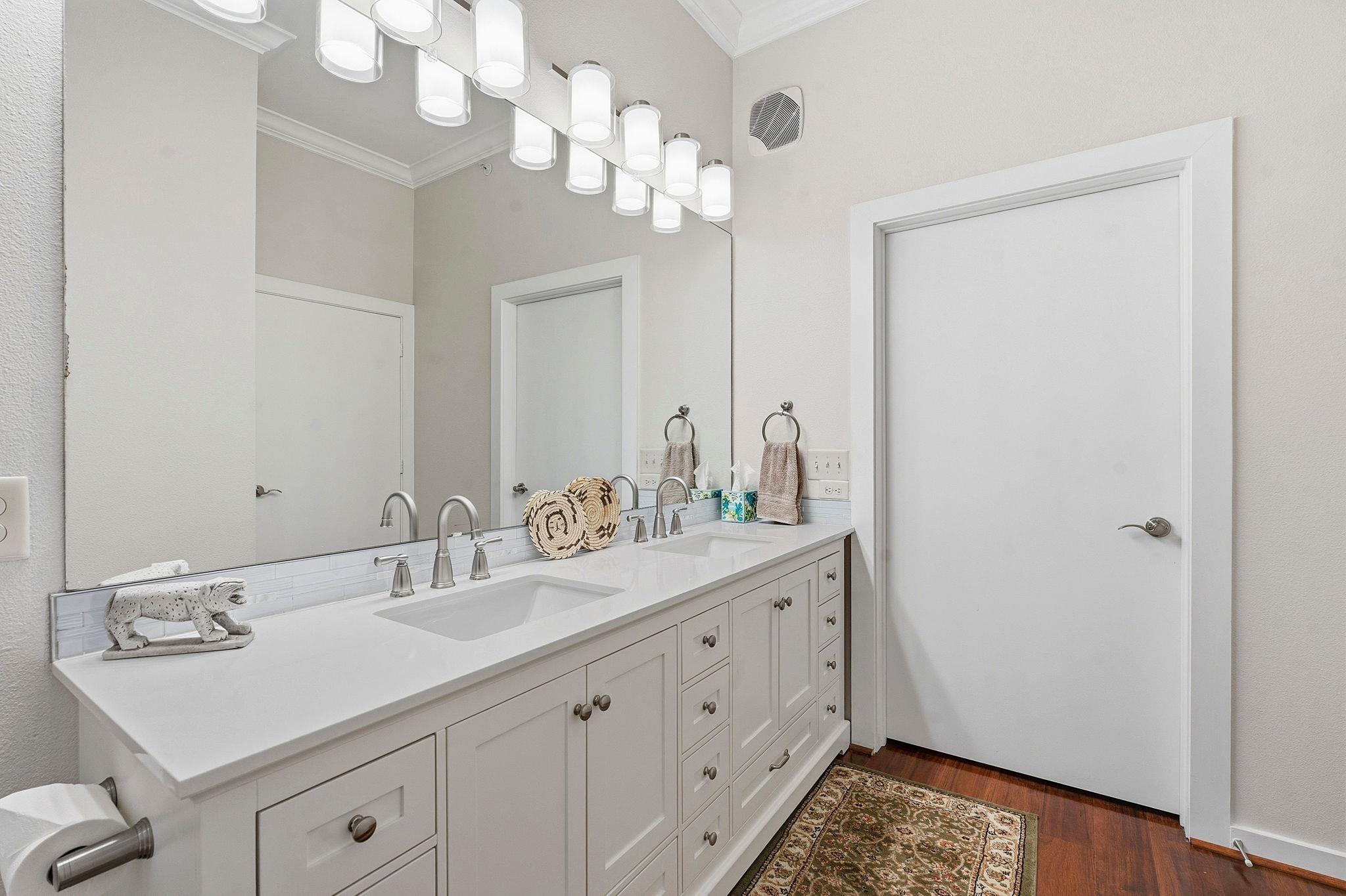 1900 Barton Springs Rd # 2026, Austin, TX 78704