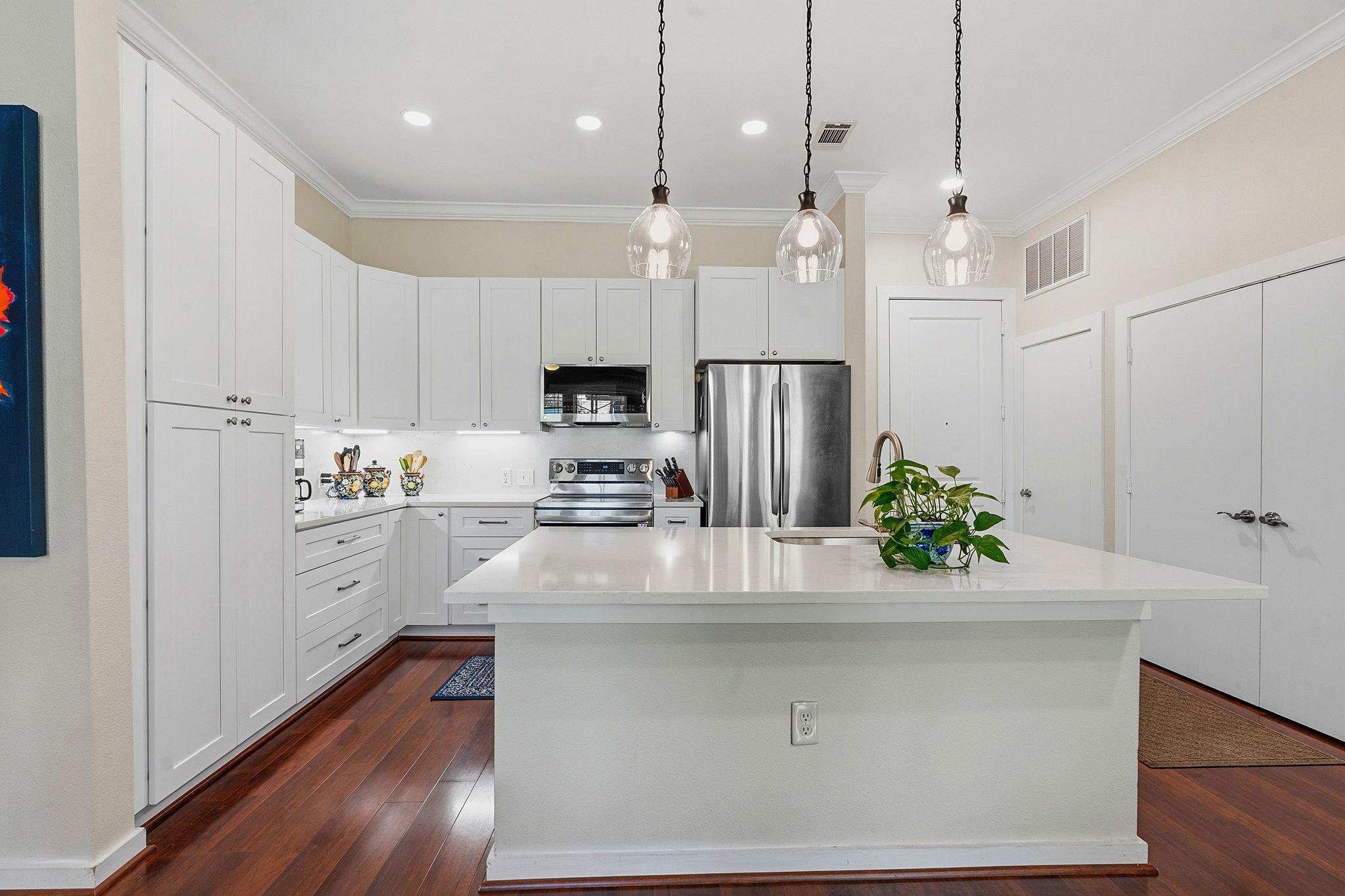 1900 Barton Springs Rd # 2026, Austin, TX 78704