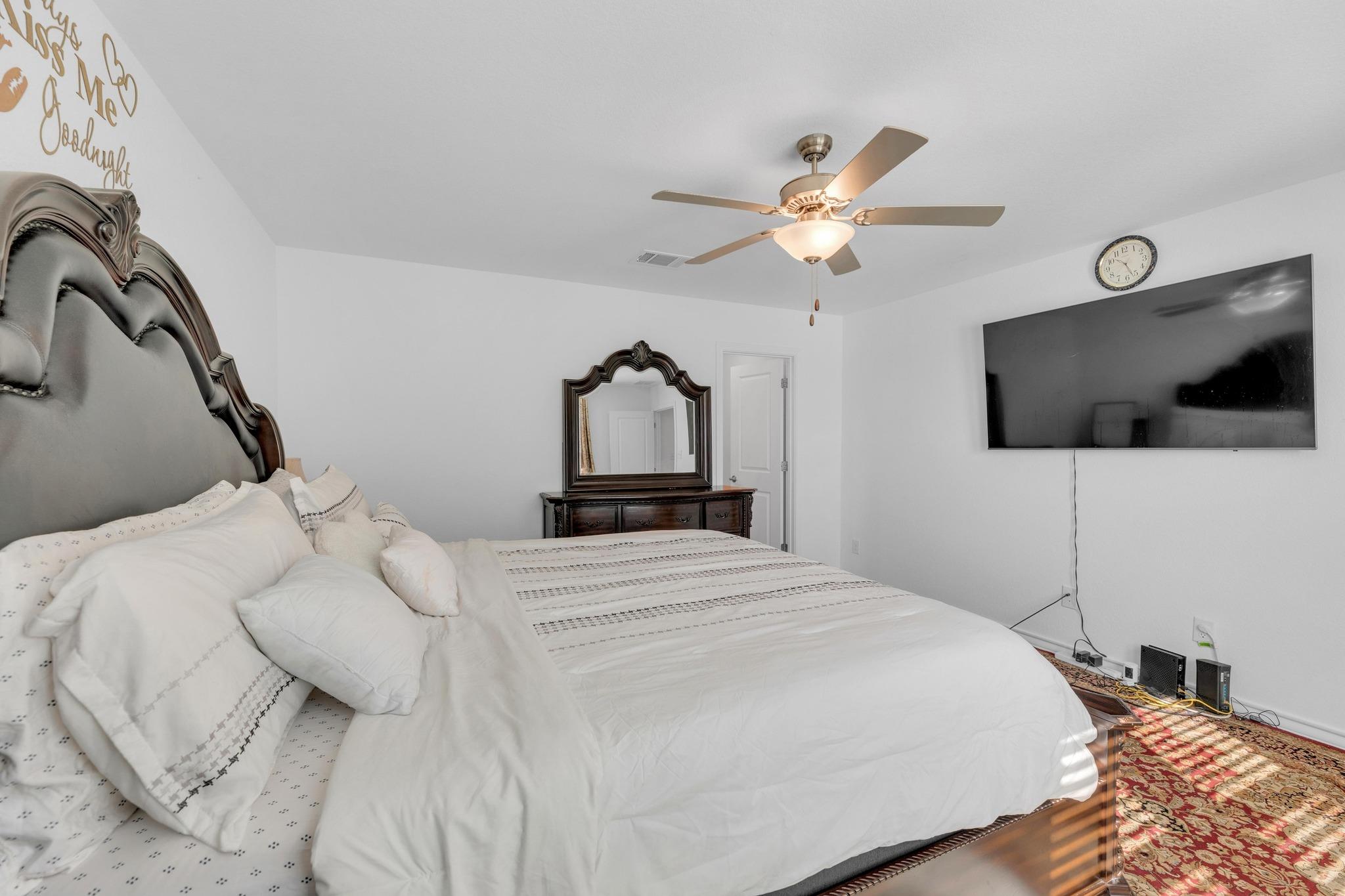 112 Gracie Way, Hutto, TX 78634