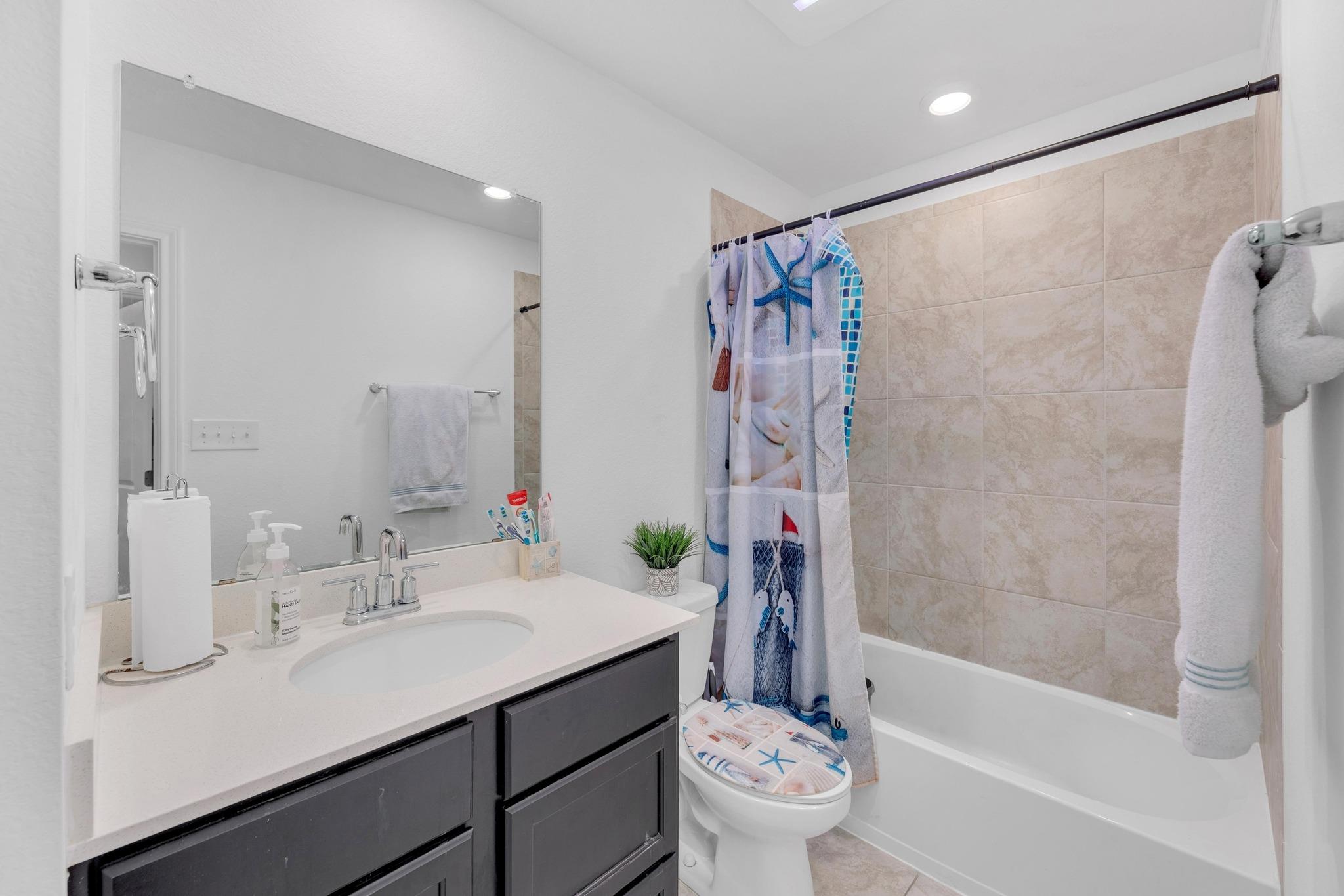 112 Gracie Way, Hutto, TX 78634