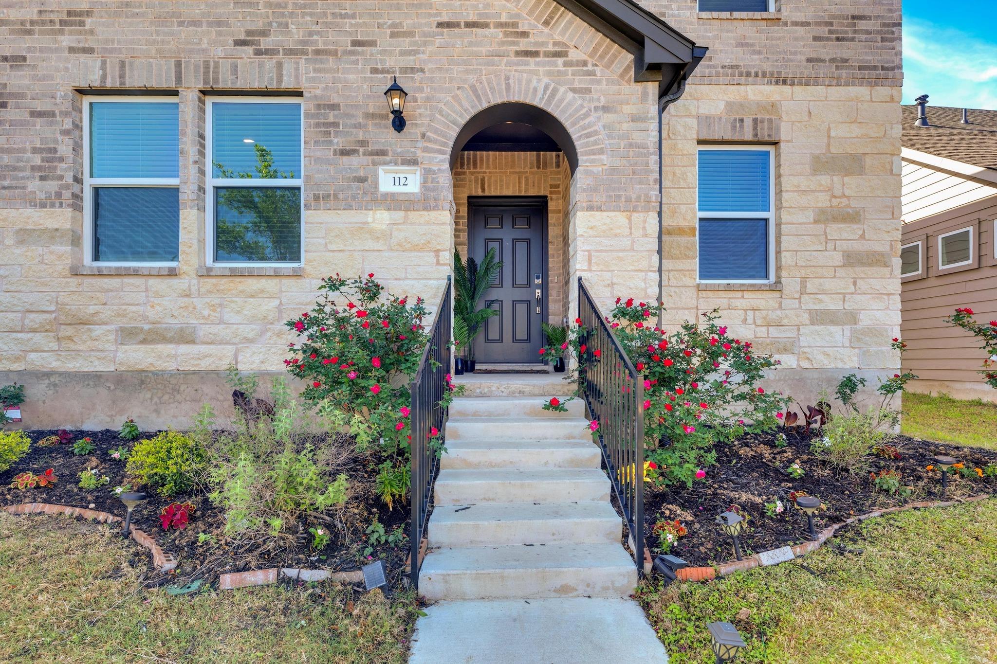 112 Gracie Way, Hutto, TX 78634