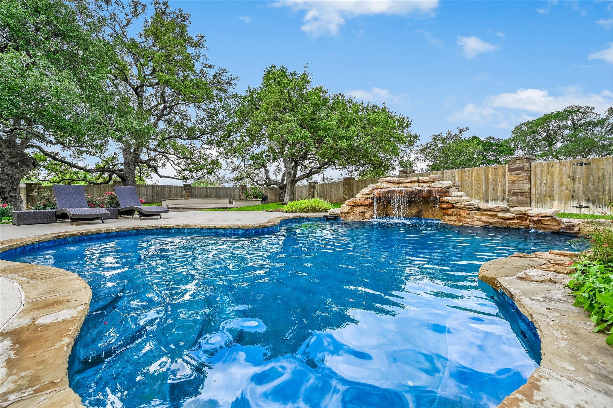 320 Ruby Ranch Rd, Buda, TX 78610