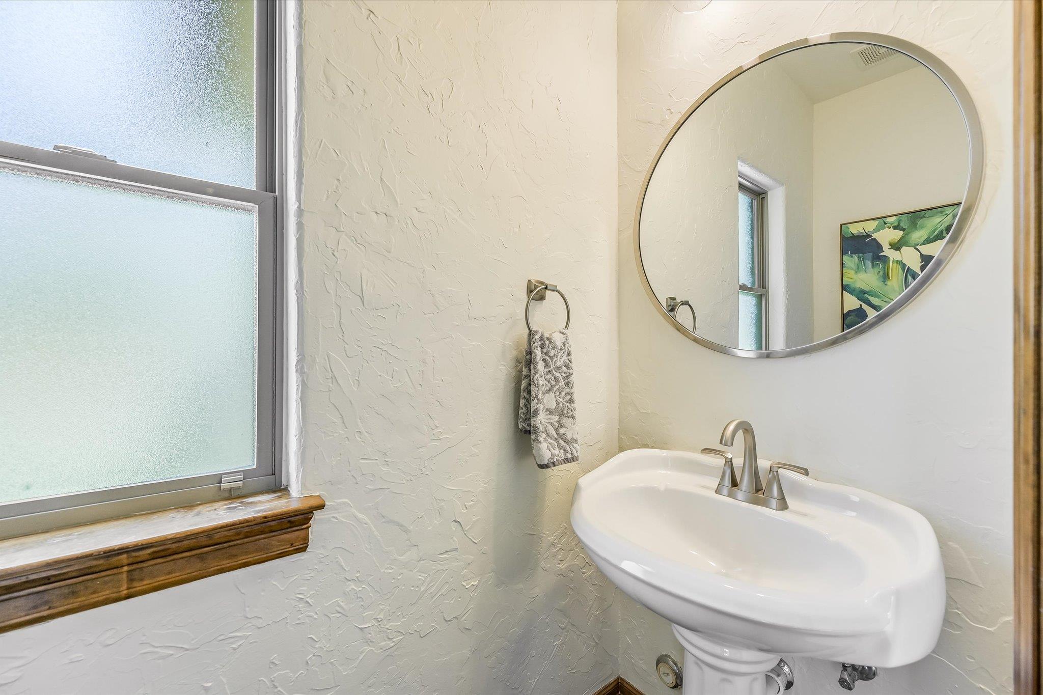 320 Ruby Ranch Rd, Buda, TX 78610