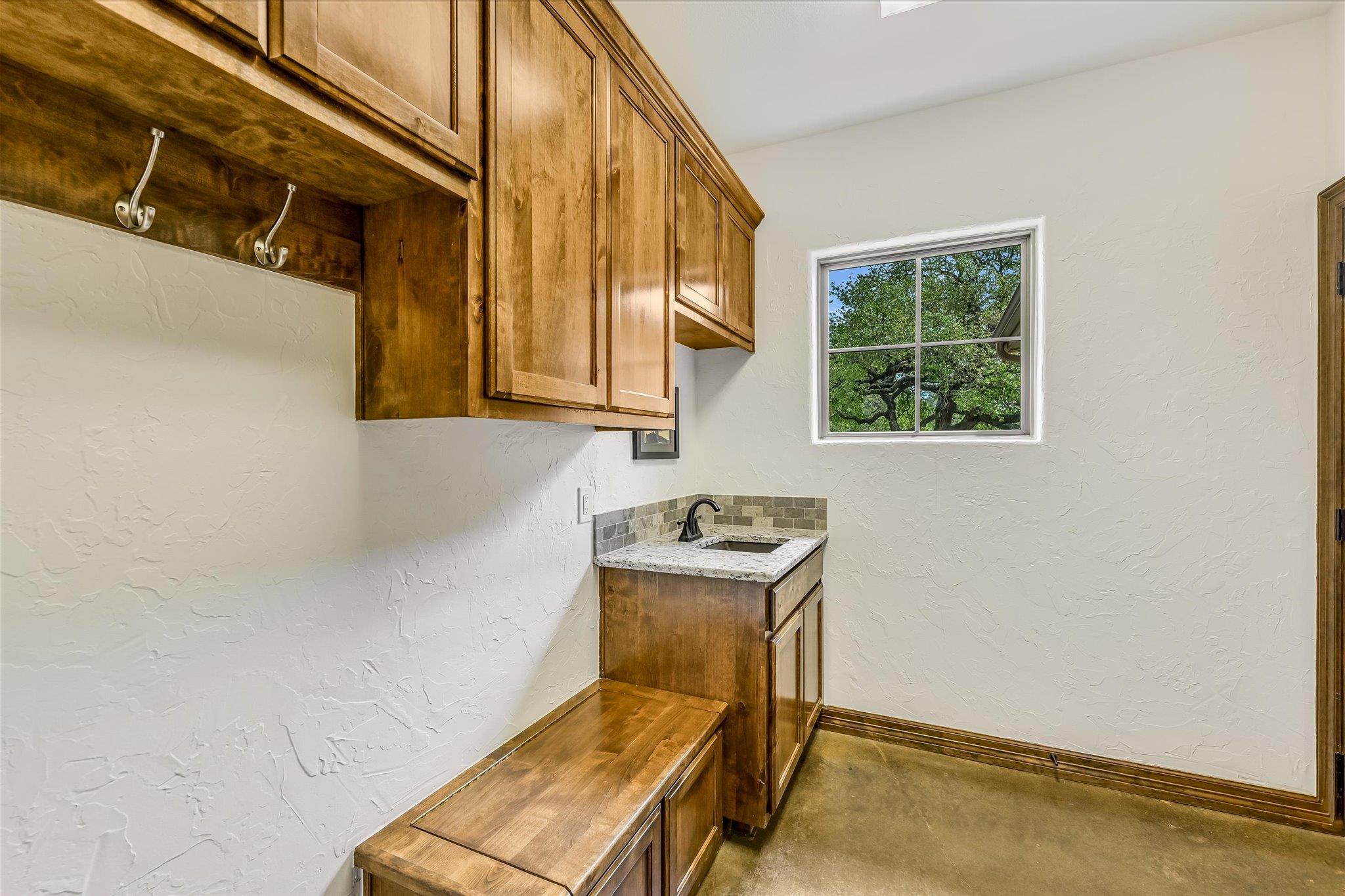 320 Ruby Ranch Rd, Buda, TX 78610