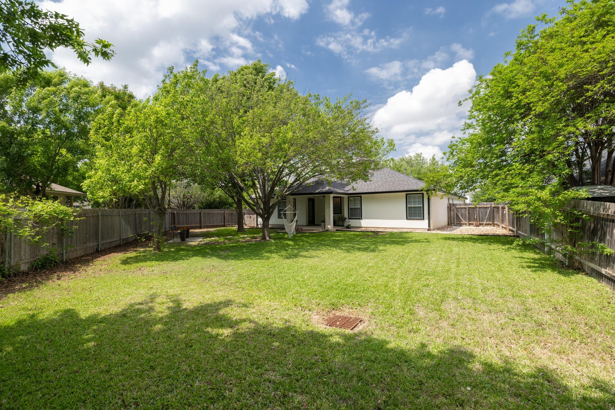 3025 Plantation Dr, Round Rock, TX 78681