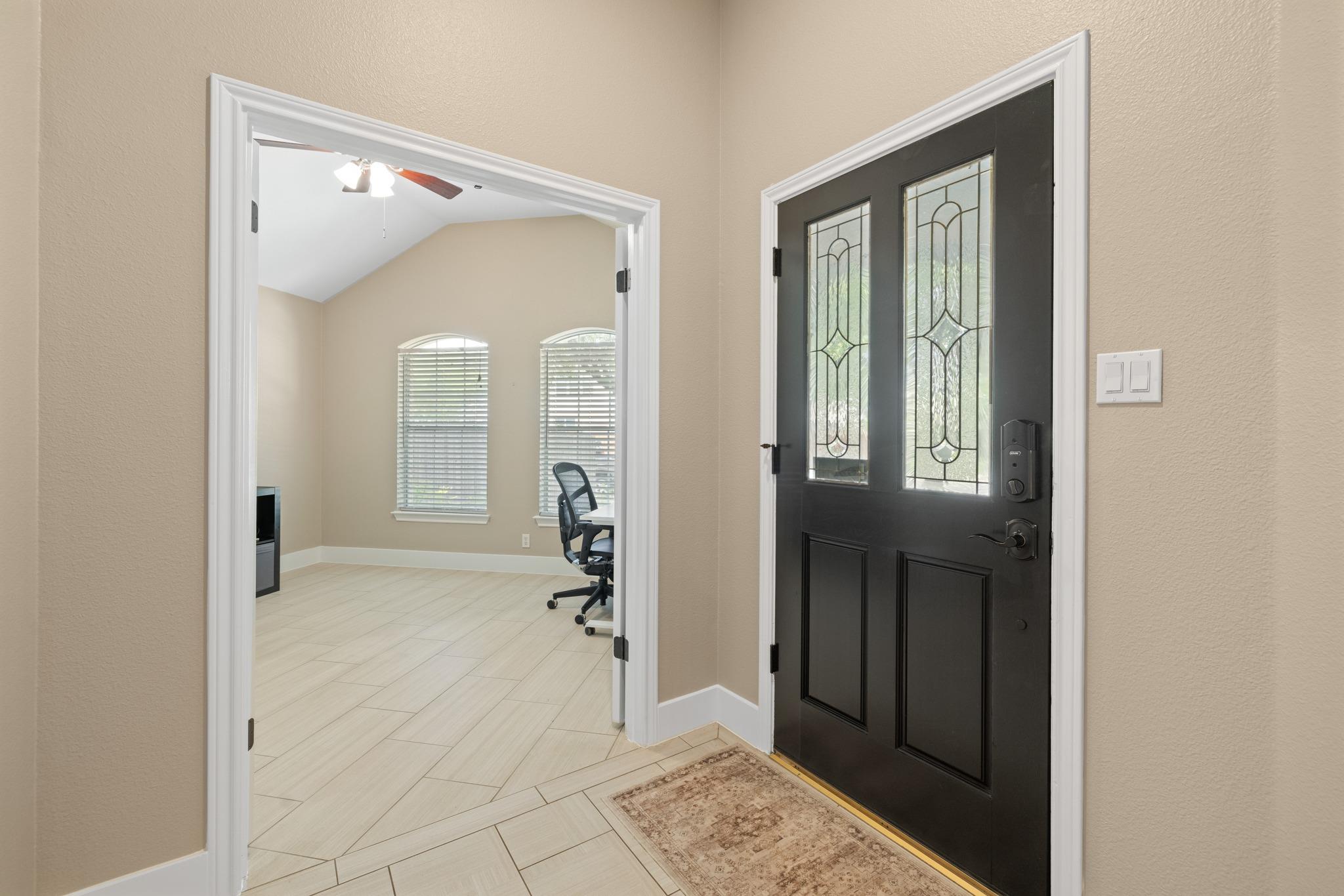 3025 Plantation Dr, Round Rock, TX 78681