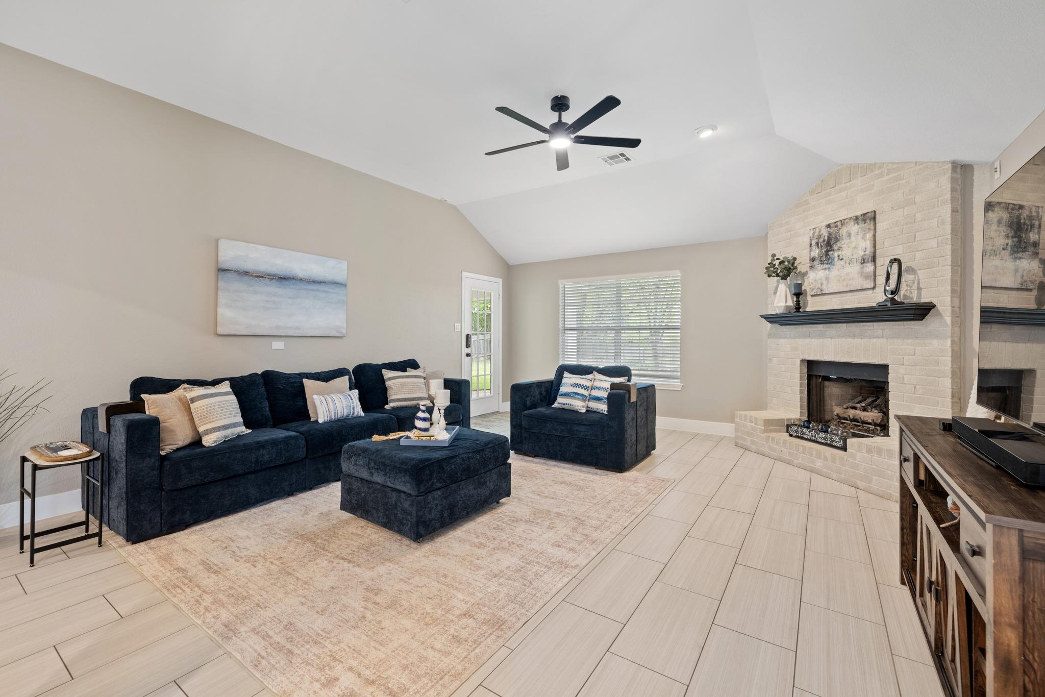 3025 Plantation Dr, Round Rock, TX 78681