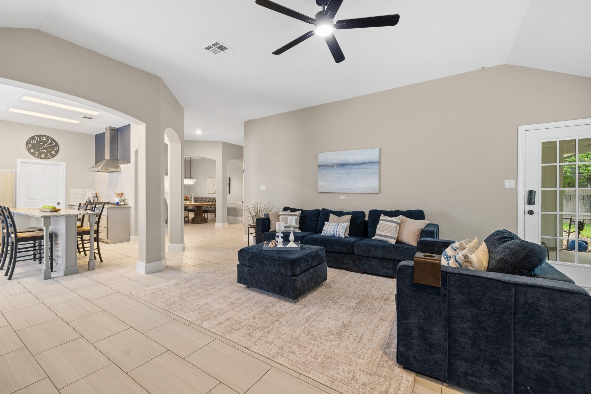 3025 Plantation Dr, Round Rock, TX 78681