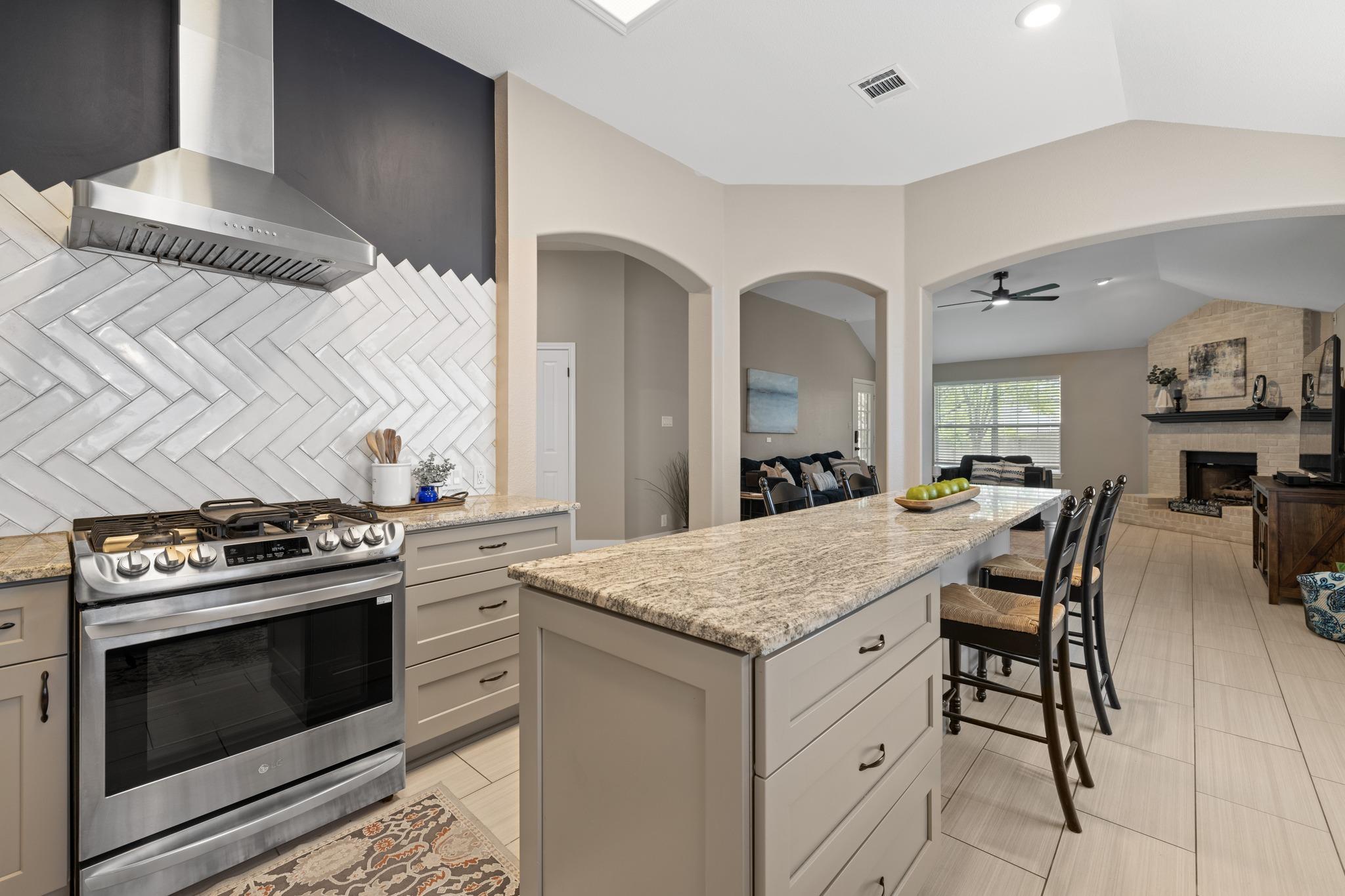 3025 Plantation Dr, Round Rock, TX 78681