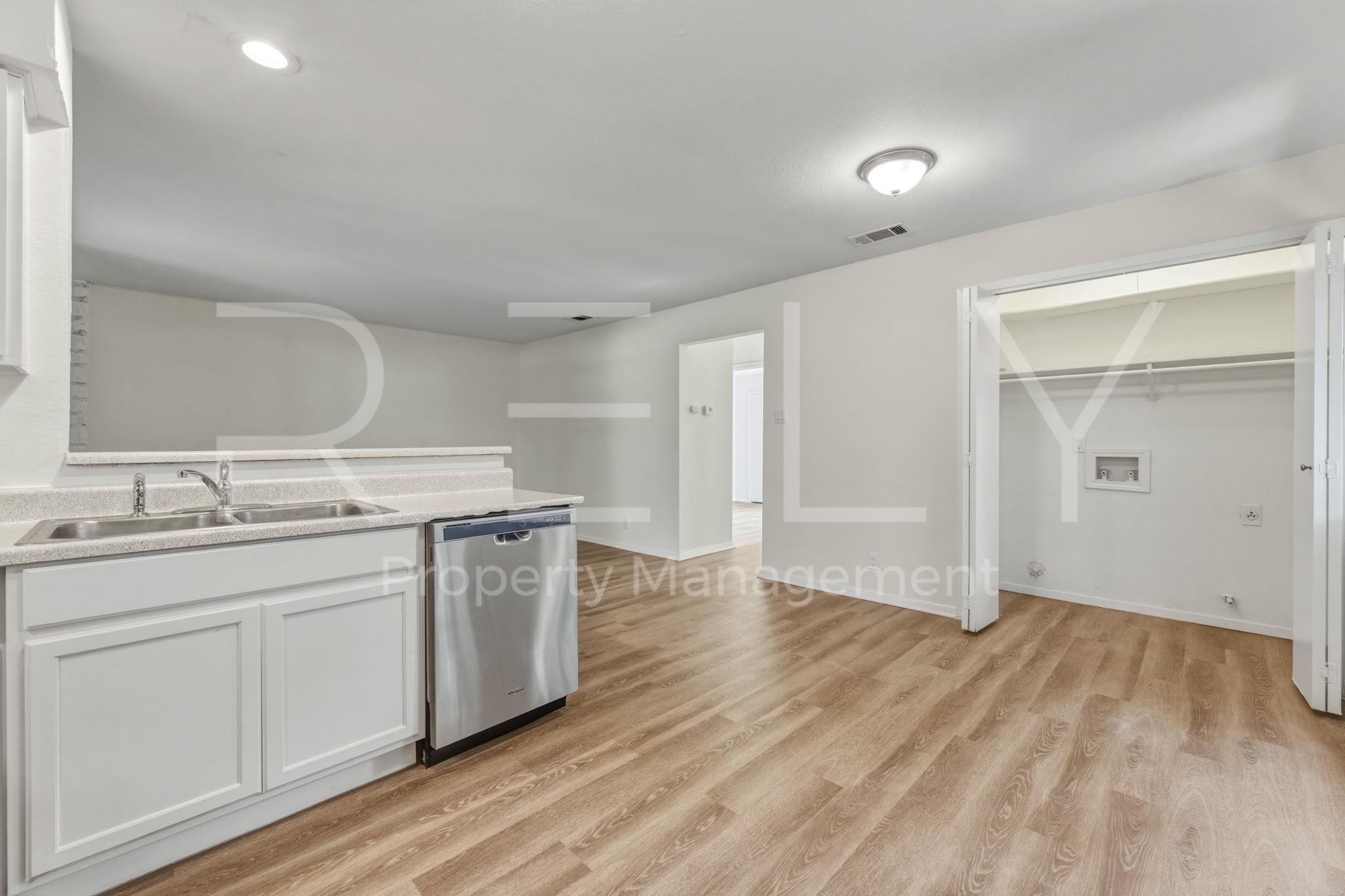 302 Algerita Dr # A, Georgetown, TX 78628