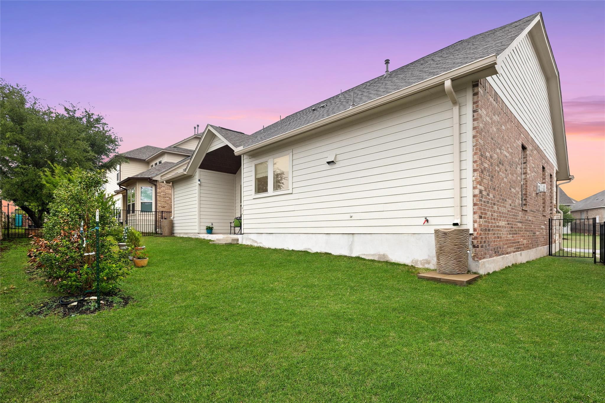 143 Bright Valley Way, Austin, TX 78737