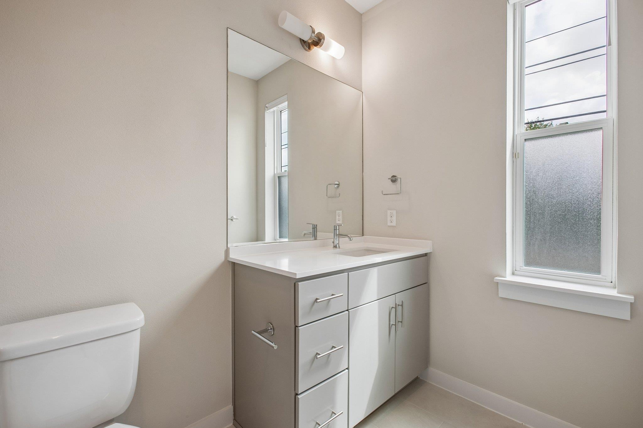 4020 Airport Blvd # 14, Austin, TX 78722