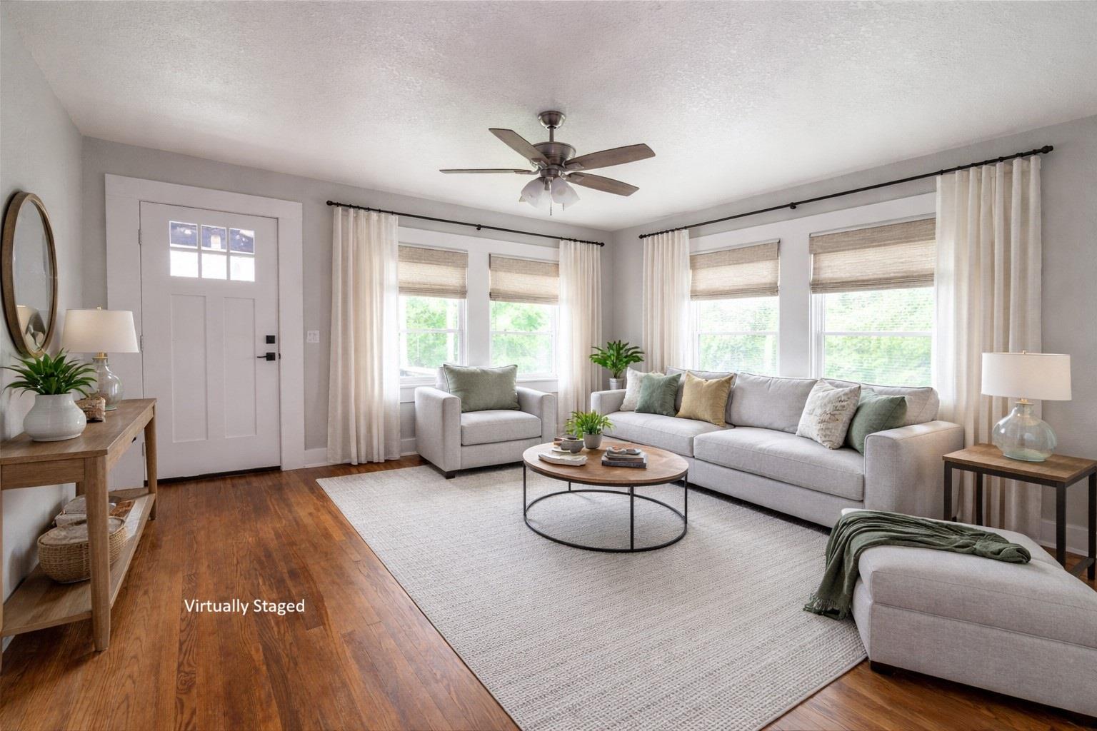 329 Flores St, Lockhart, TX 78644