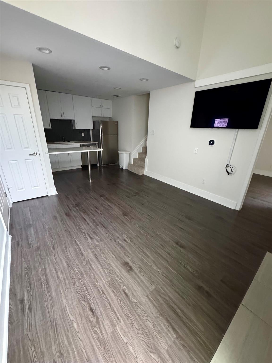 935 La Posada Dr # 252, Austin, TX 78752