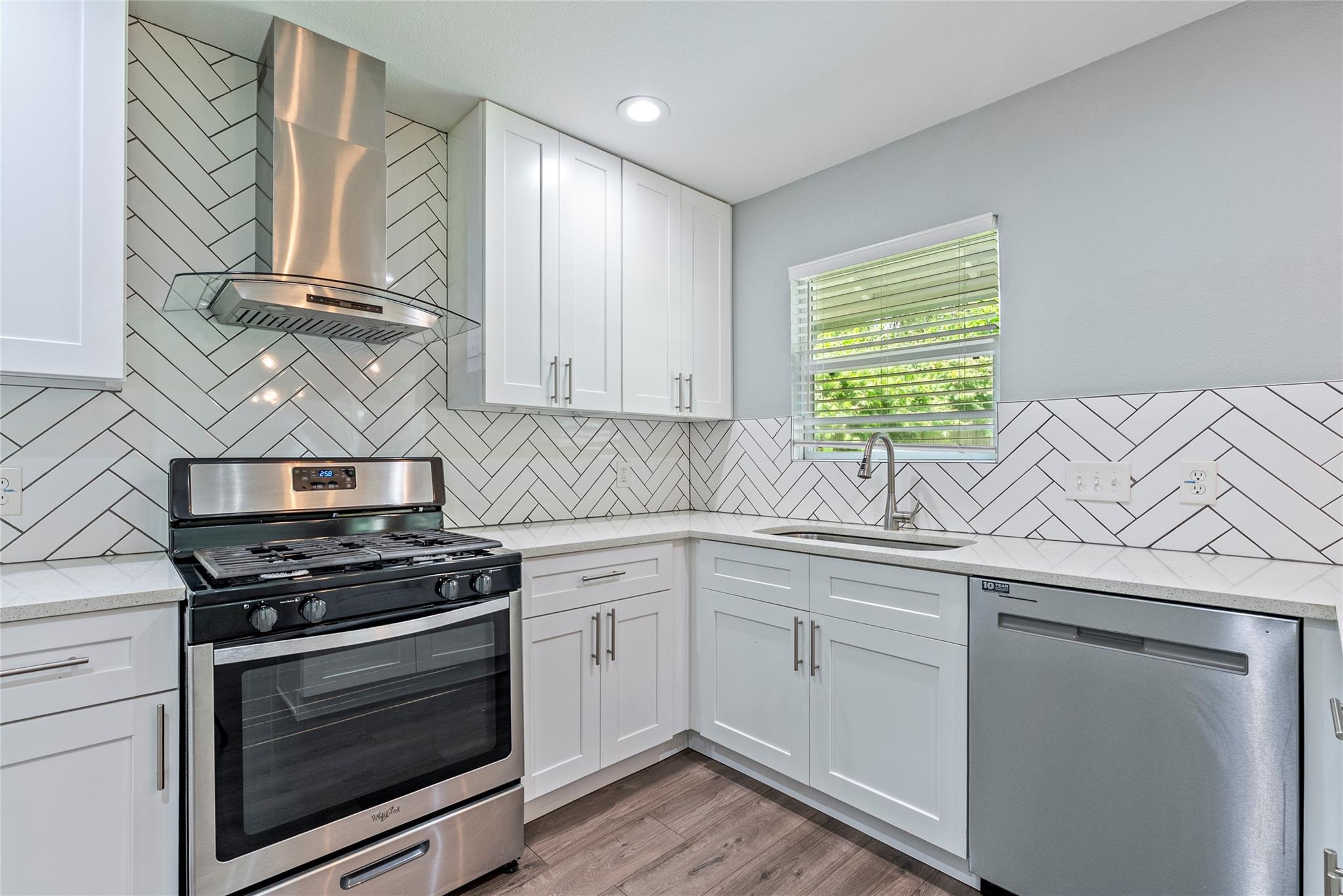 6208 Parliament Dr, Austin, TX 78724